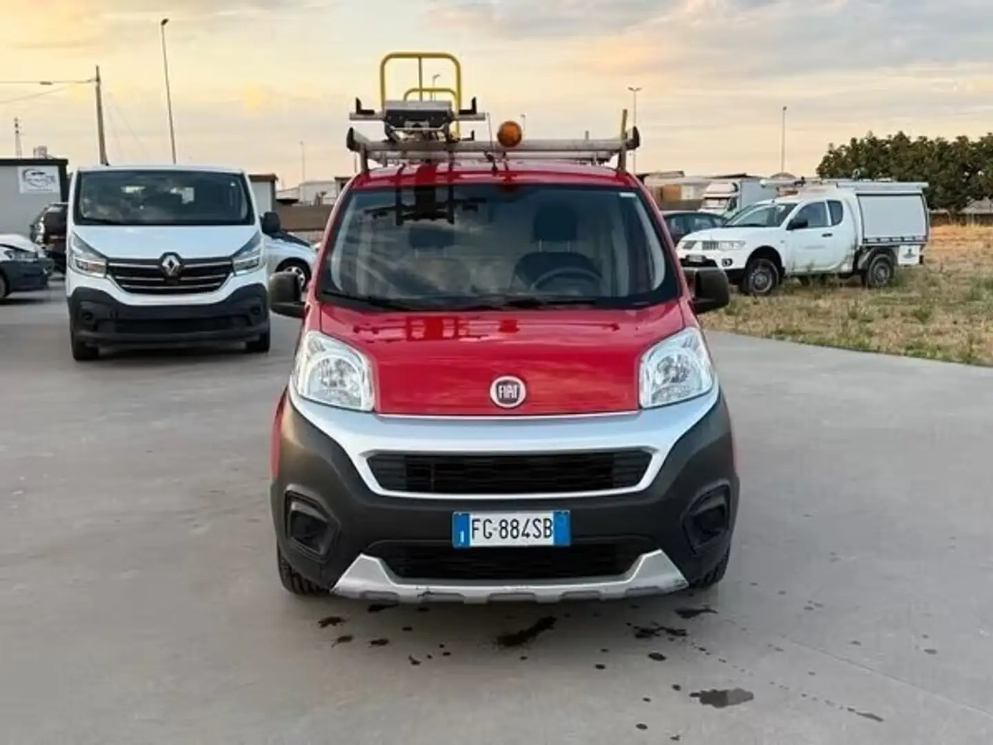Fiat Fiorino Fiorino 1.3 MJT 95CV Cargo Adventure Rosso - 1