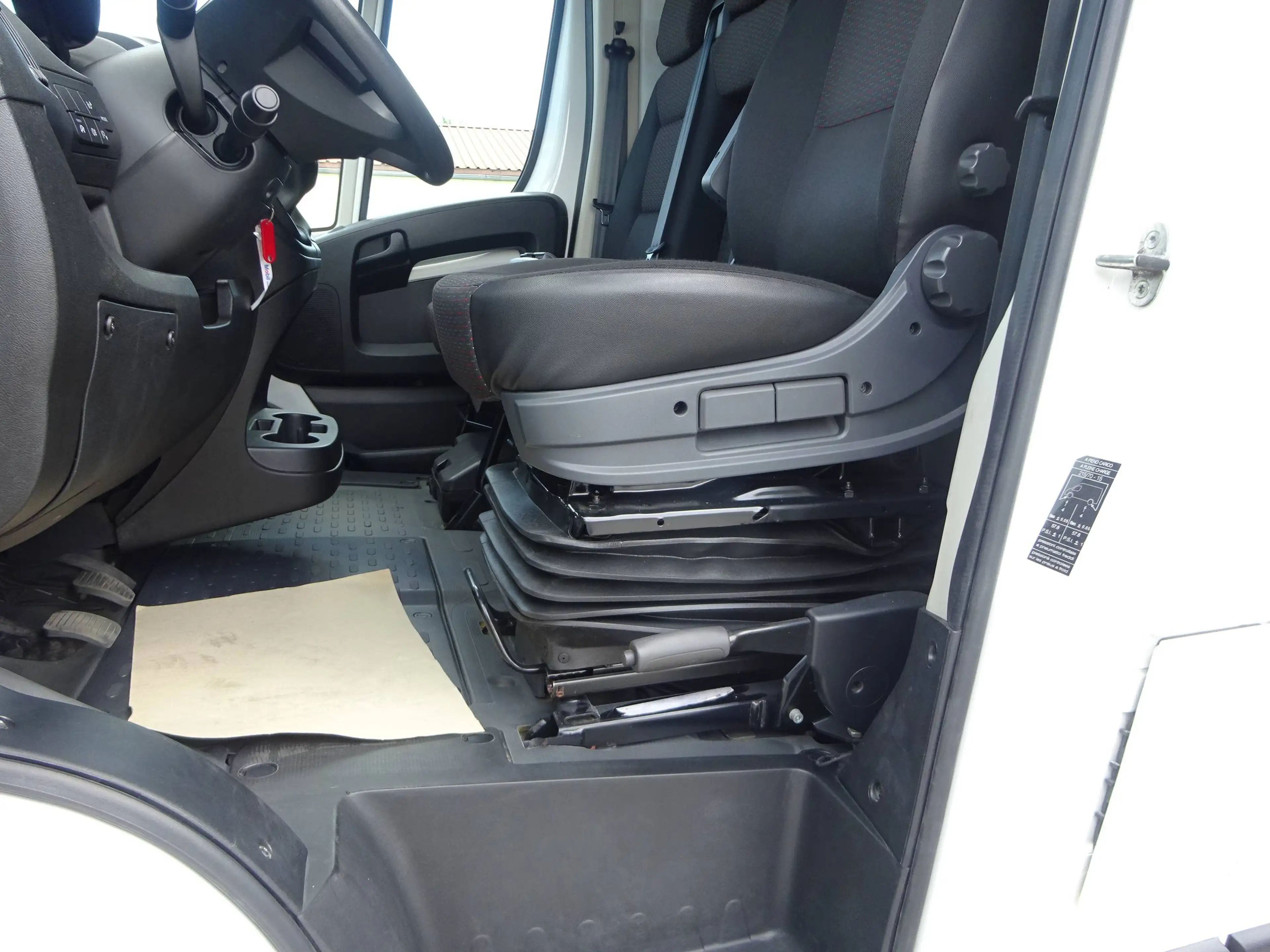 Peugeot Boxer 330 L2H1 Pro BlueHDi 120 Stop Klima 1HD TÜV KD NEU — photo 14
