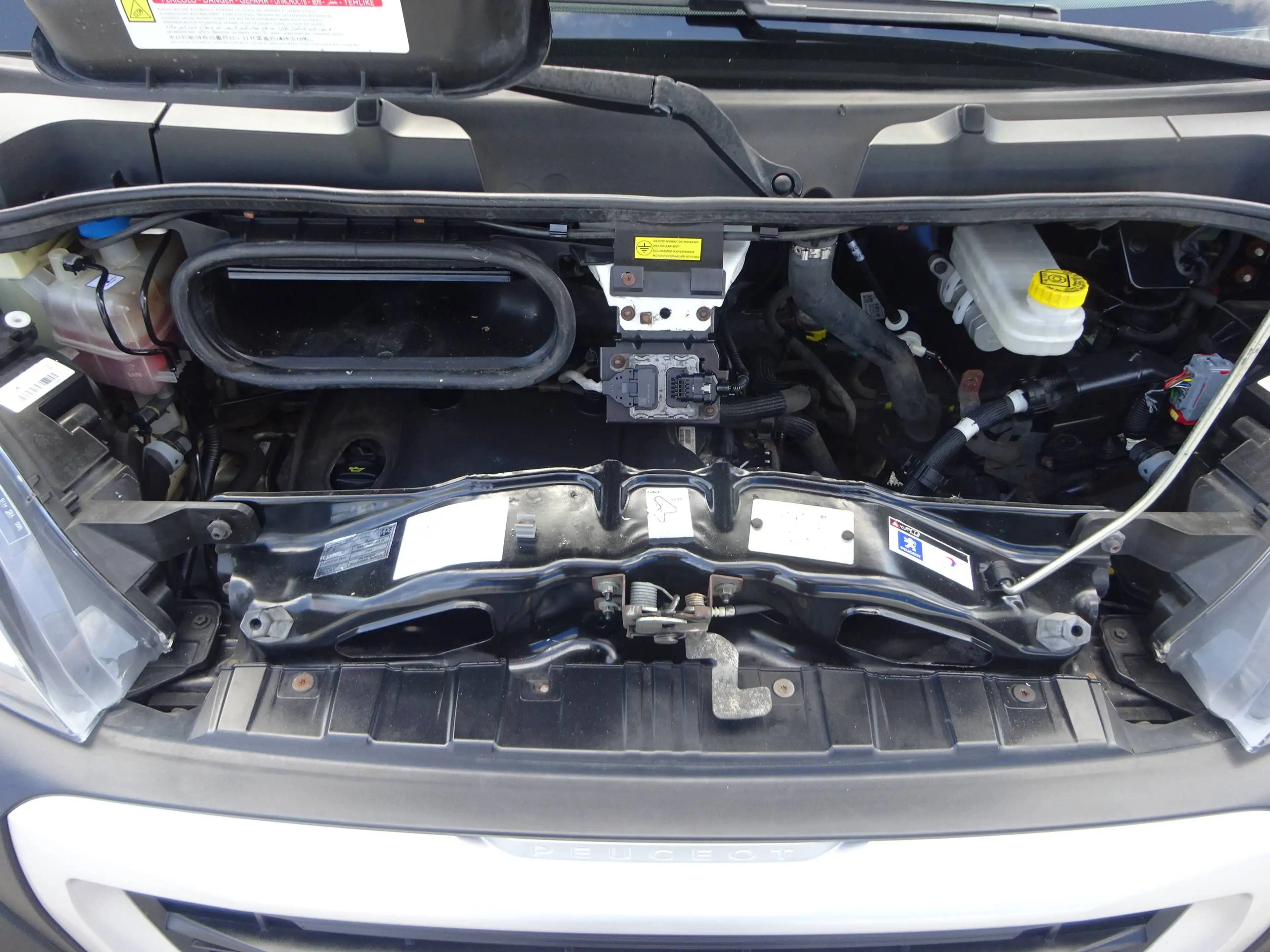 Peugeot Boxer 330 L2H1 Pro BlueHDi 120 Stop Klima 1HD TÜV KD NEU — photo 9