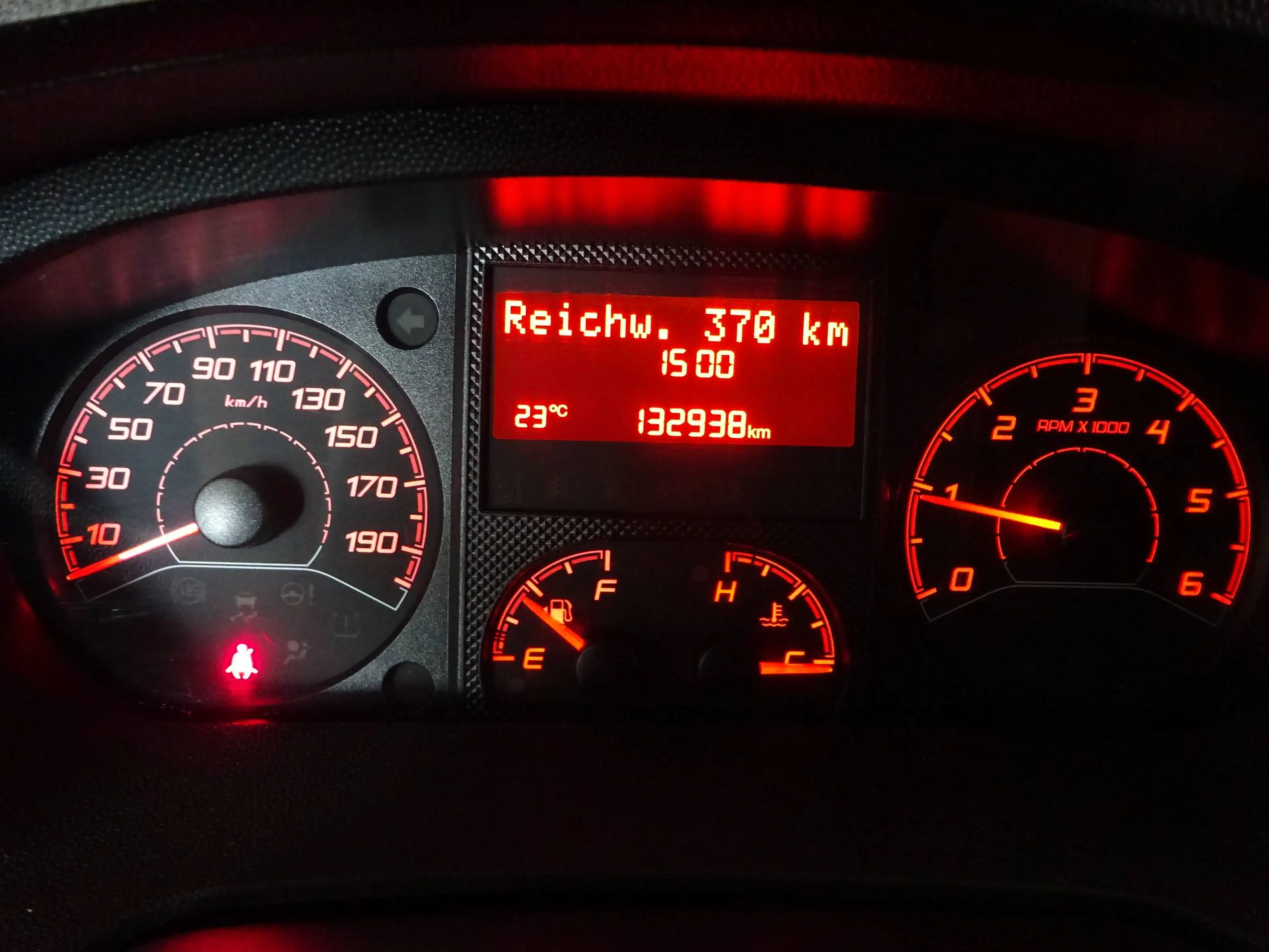 Peugeot Boxer 330 L2H1 Pro BlueHDi 120 Stop Klima 1HD TÜV KD NEU — photo 21