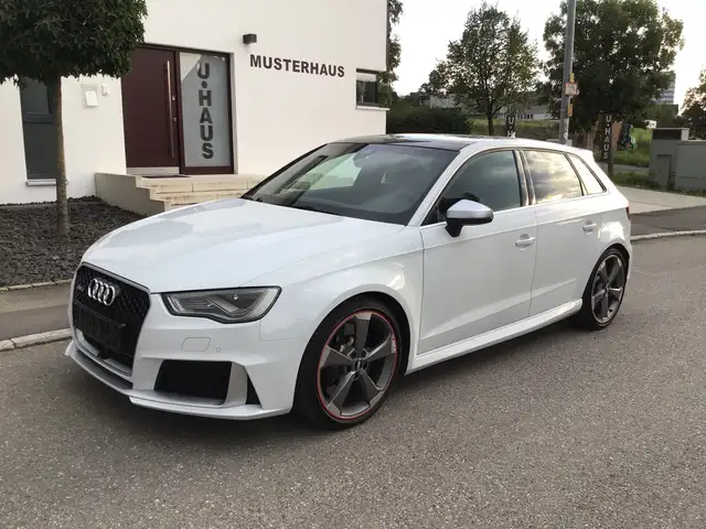 Audi RS3 2.5 TFSI quattro Magnetic Klappe MMI Navi LED