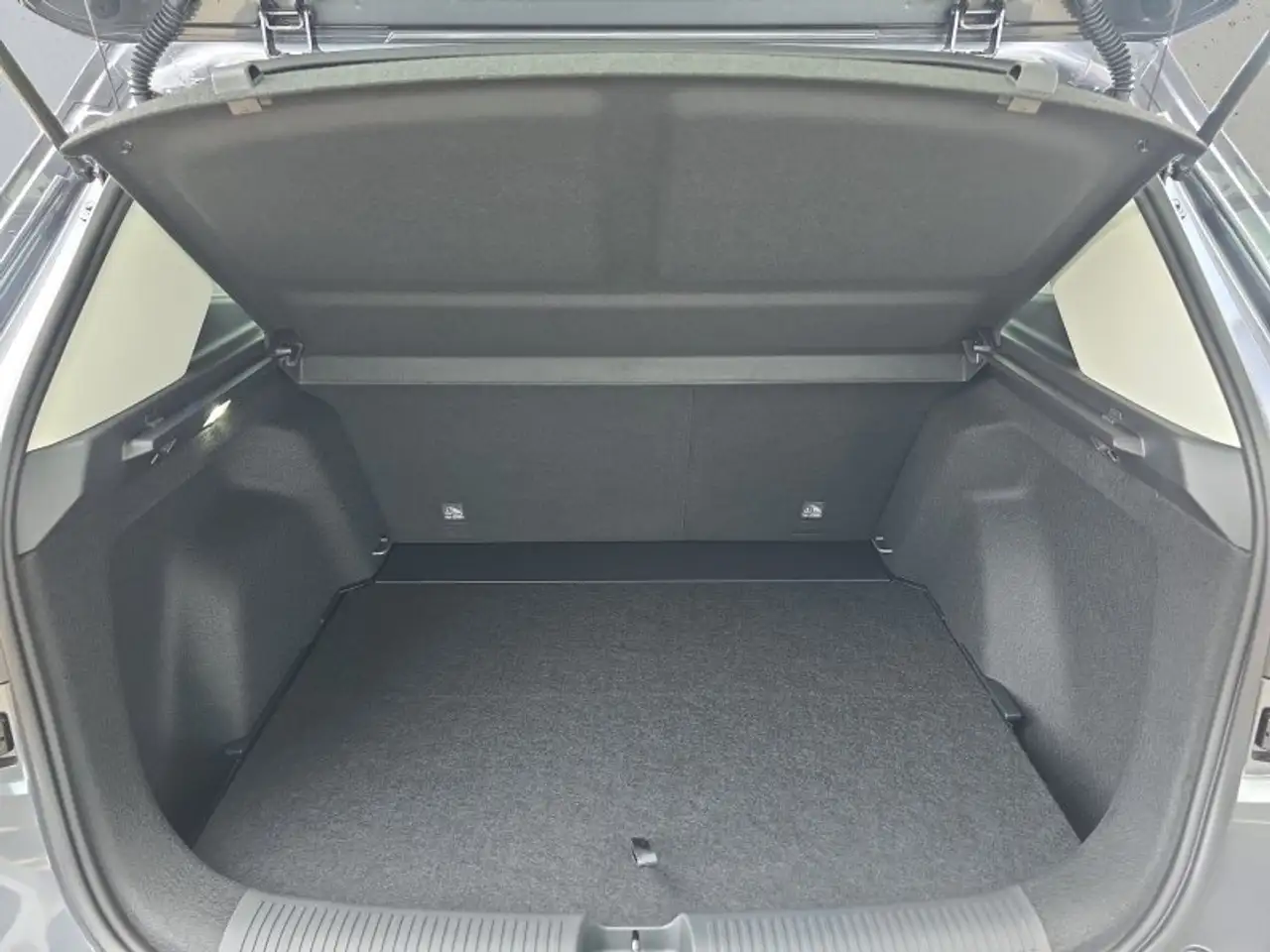MG ZS Luxury 1,5 Hybrid+ 197PS Pano/18*Alu/LED/Navi/Lede, миниатюра 17