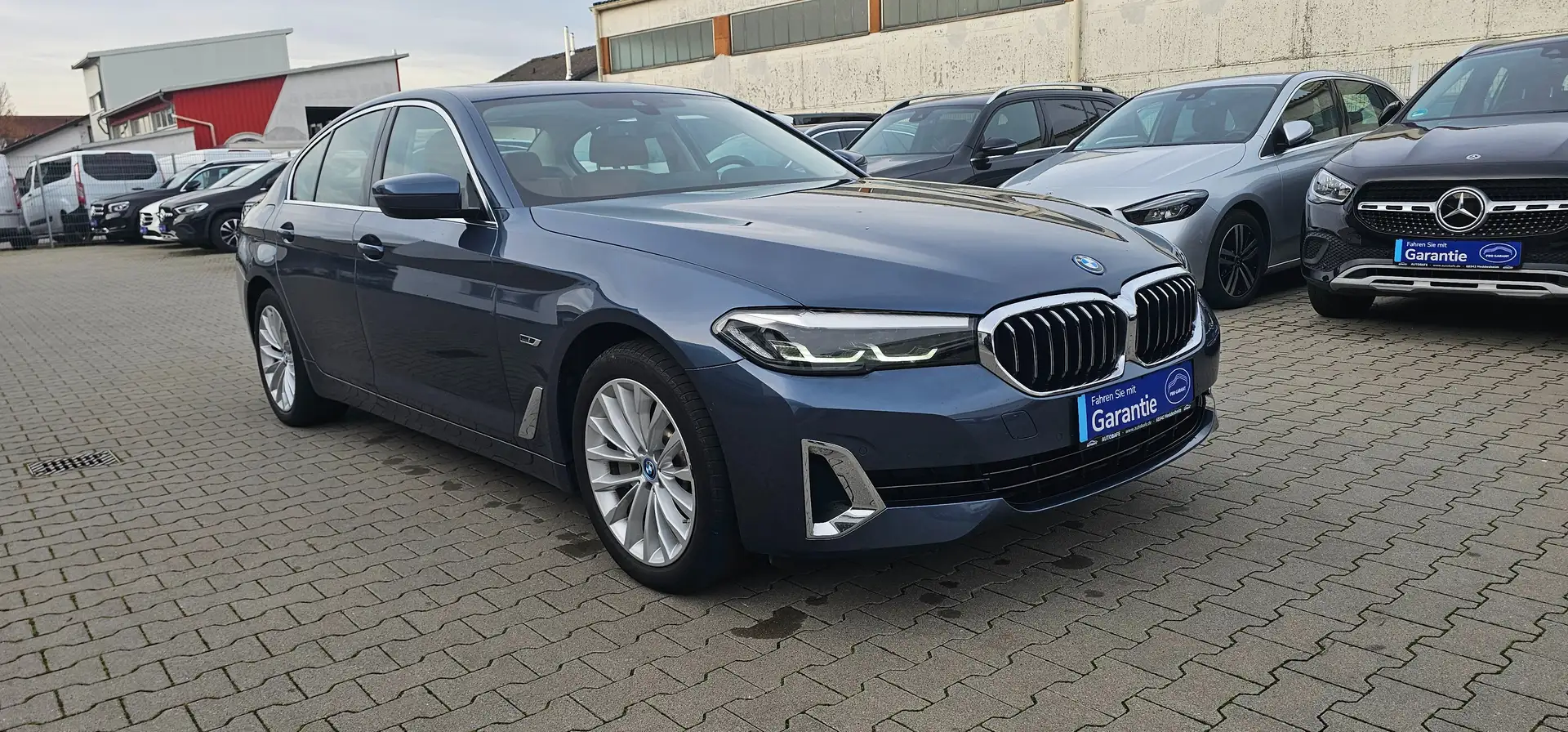 BMW 530 530 e xDrive Luxury Line Blau - 1