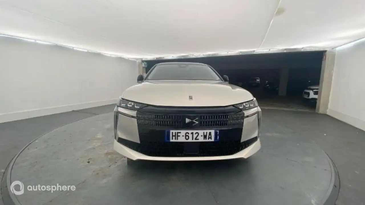 DS Automobiles N°4 2025