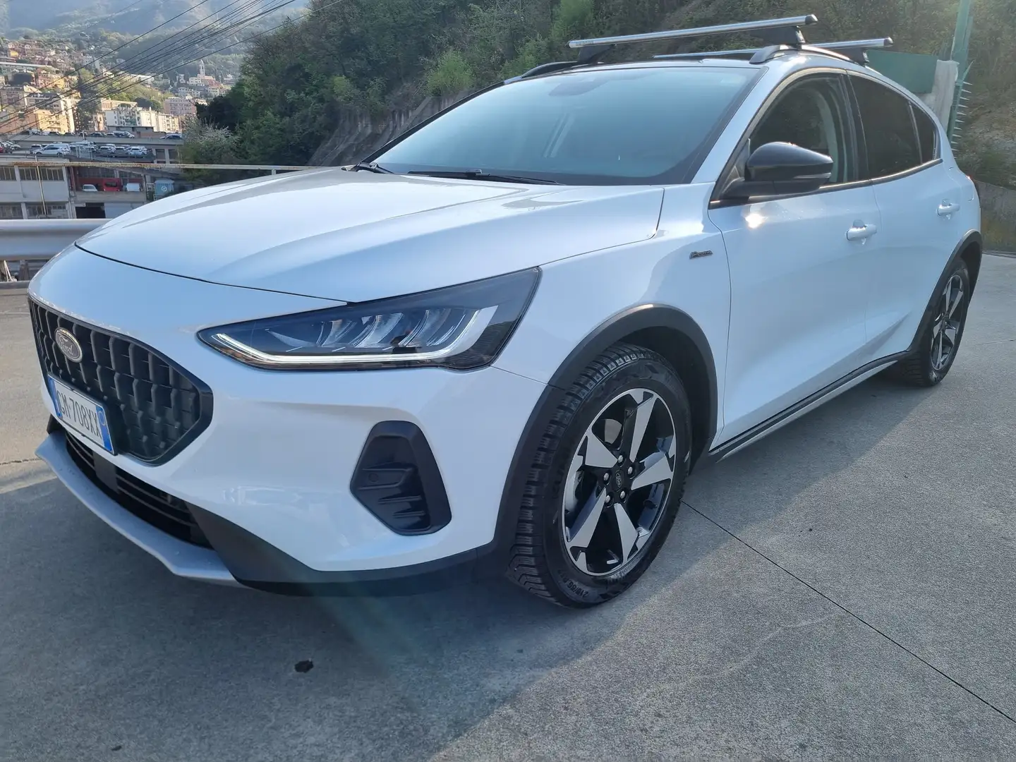 Ford Focus Focus Active 1.0 ecoboost h 125cv Bianco - 1