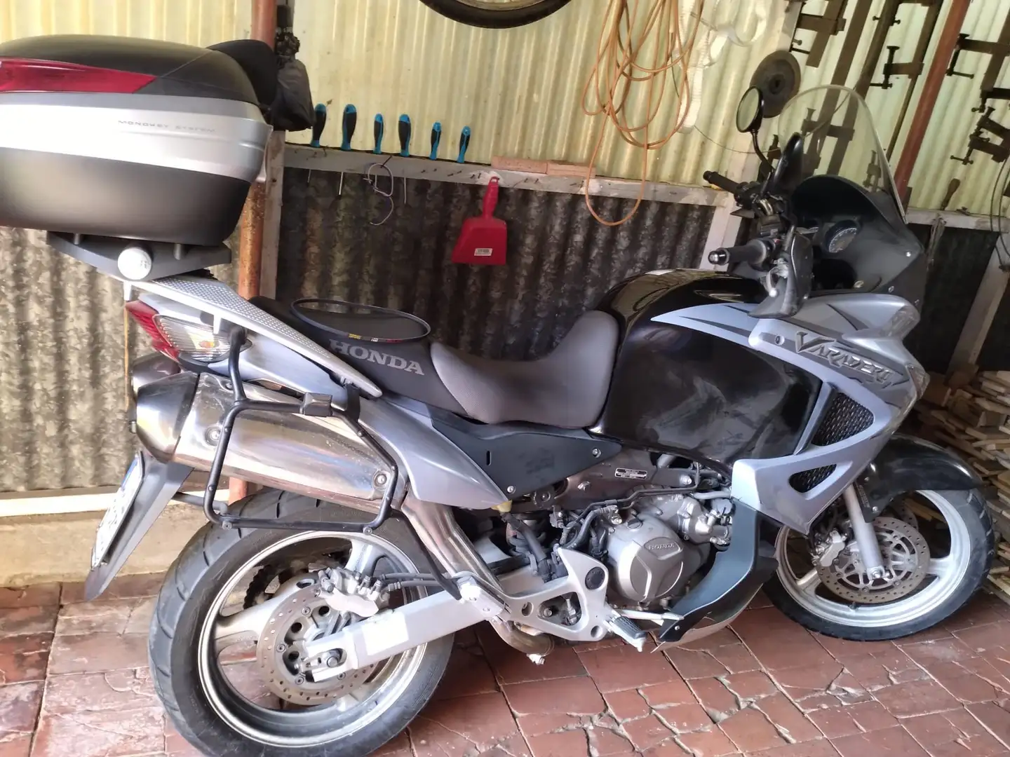 Honda Varadero XL 1000 V Argento - 1