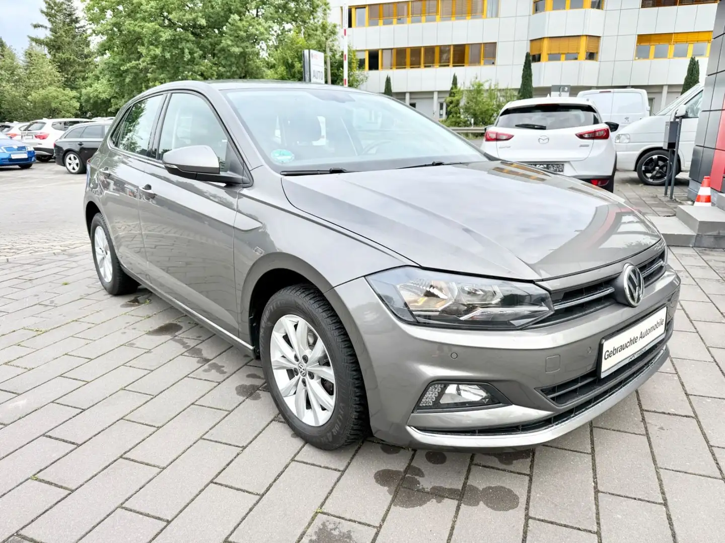 Volkswagen Polo VI Highline,Automatik,Navi,Sitzheizung, Grau - 2