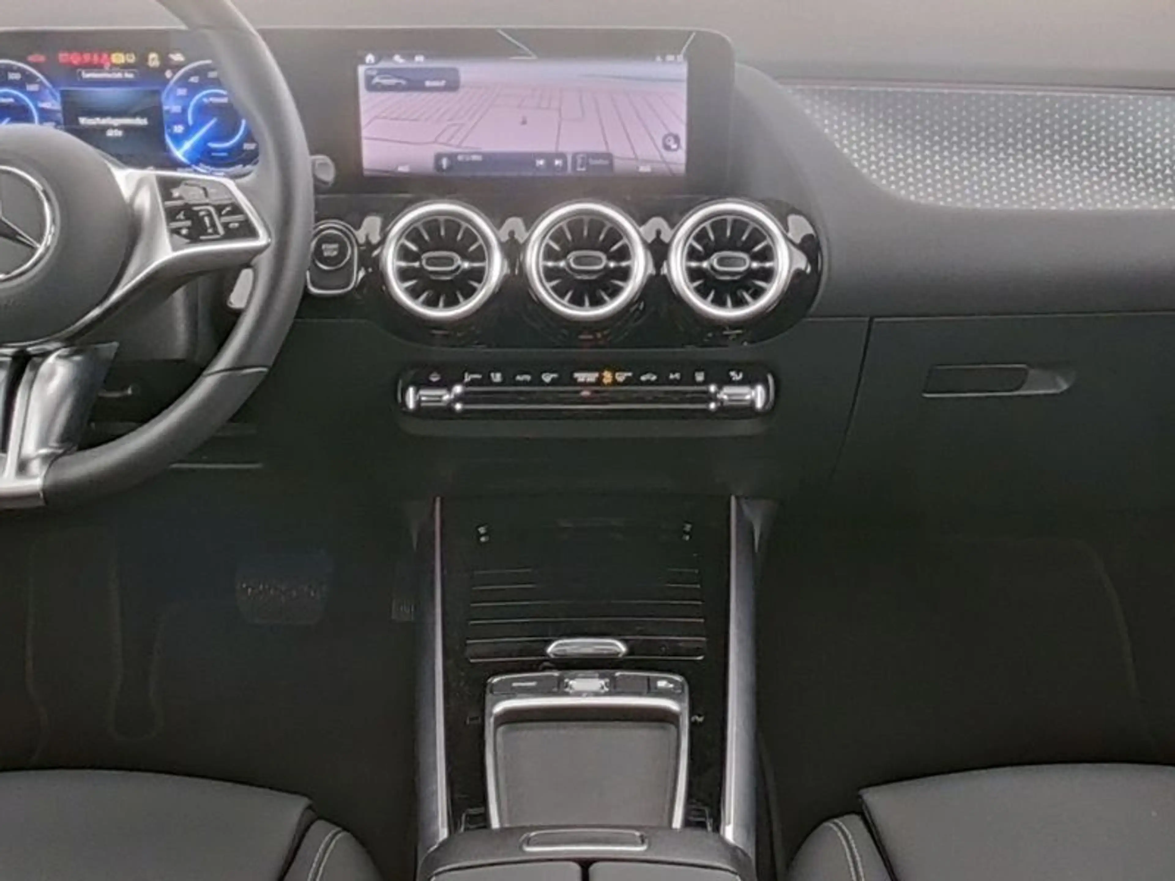 Mercedes-Benz EQA 250+ PROG-ADVANCED MEMORY KAMERA EASYP AMBIE — photo 5