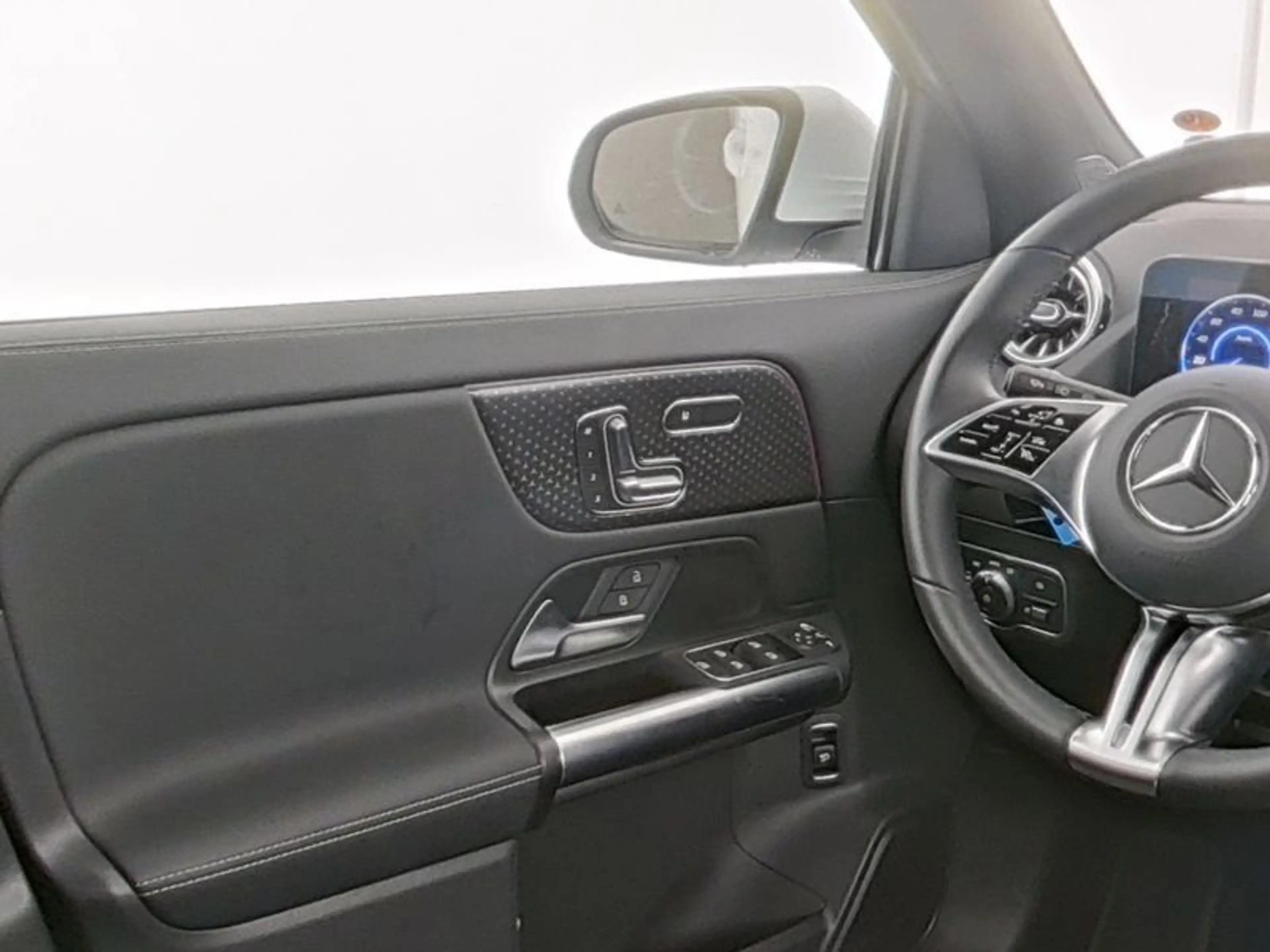 Mercedes-Benz EQA 250+ PROG-ADVANCED MEMORY KAMERA EASYP AMBIE — photo 9