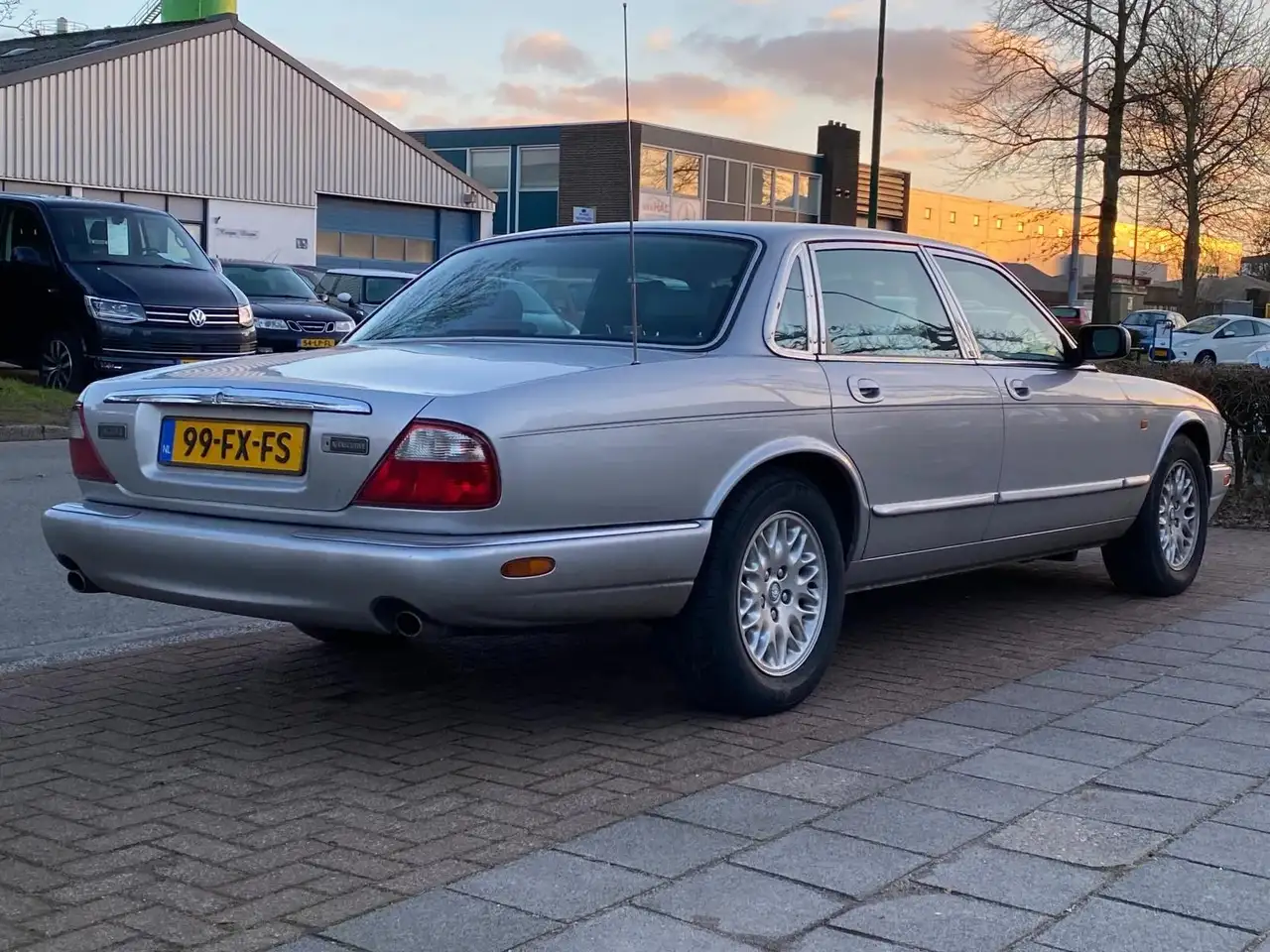 Jaguar XJ 3.2 V8 Executive -Youngtimer- KLASSE AUTO ** APK 4, foto 5