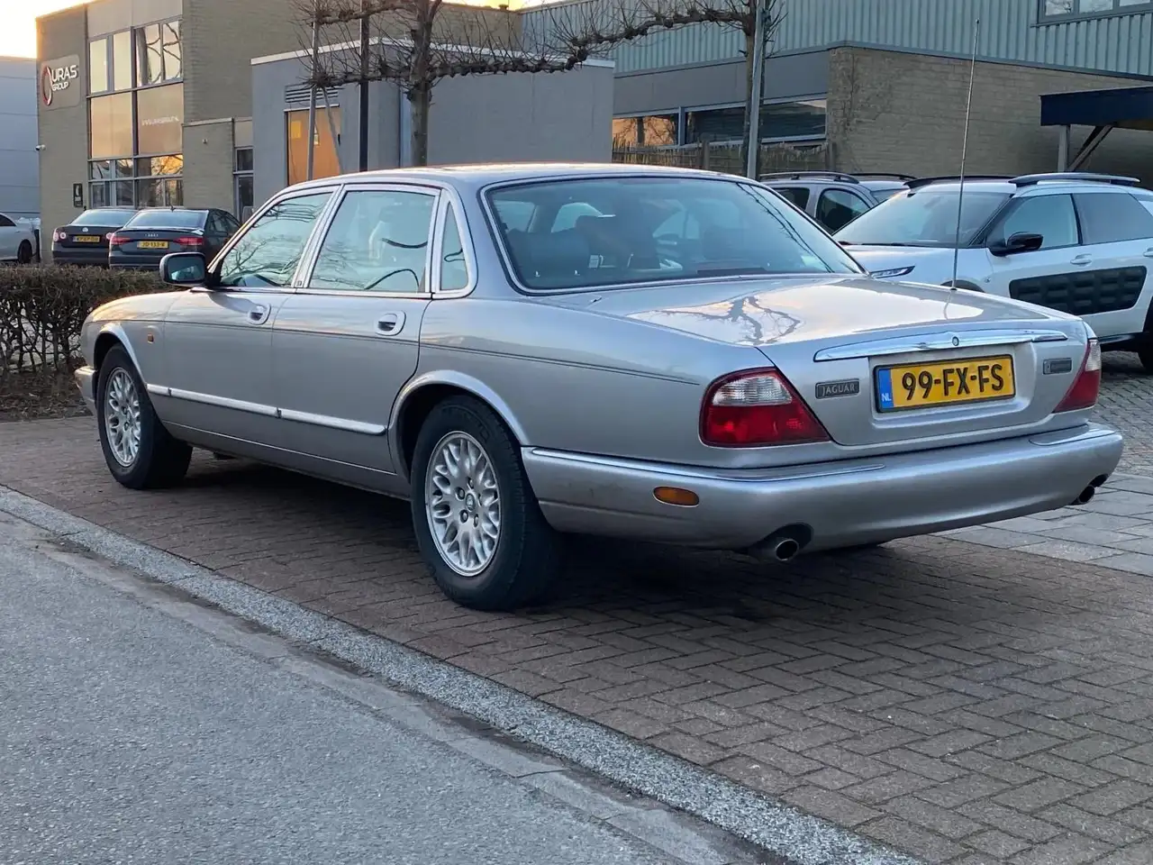 Jaguar XJ 3.2 V8 Executive -Youngtimer- KLASSE AUTO ** APK 4, foto 4