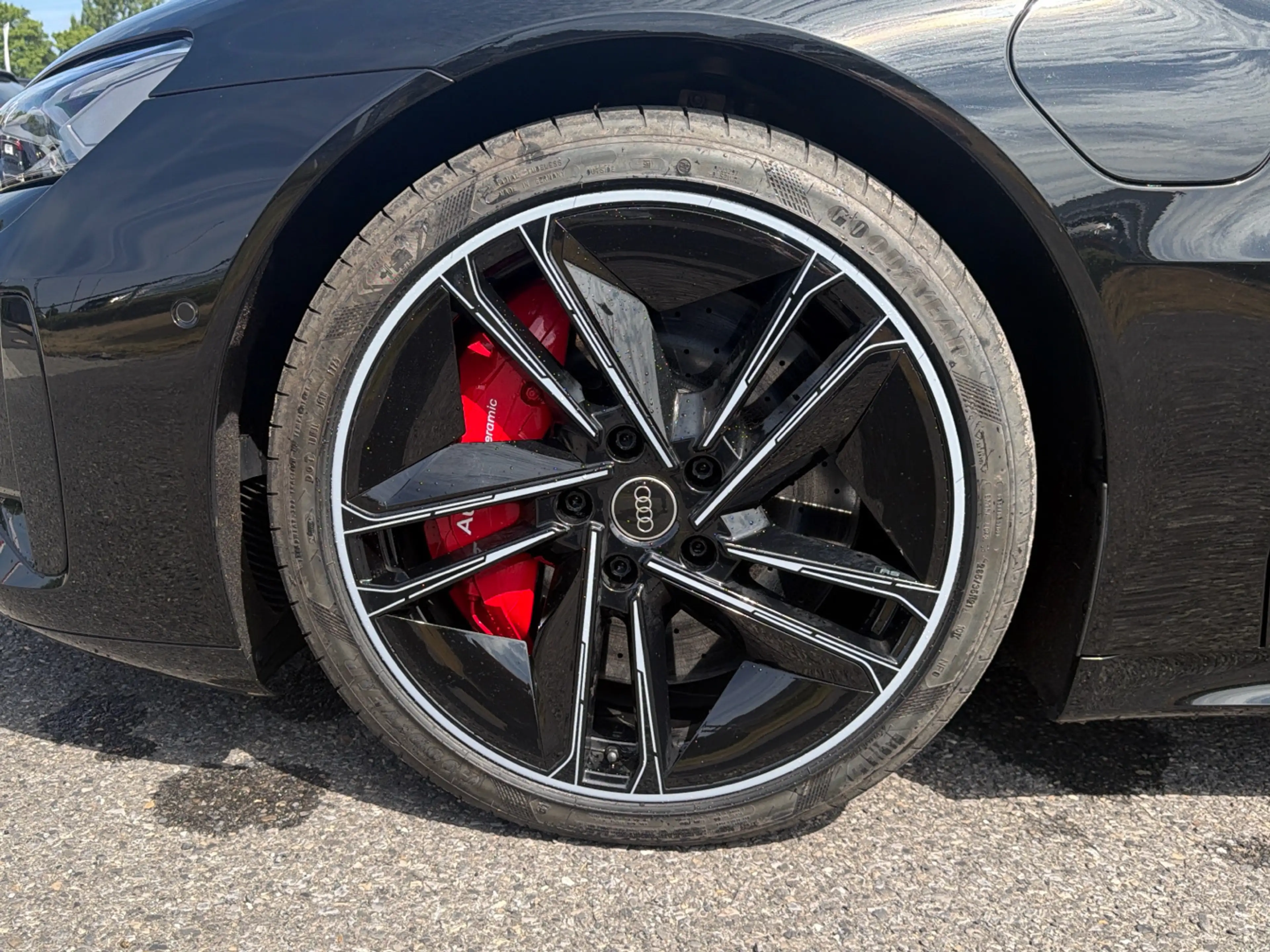 Audi RS e-tron GT Matrix Pano B&O ACC — photo 7