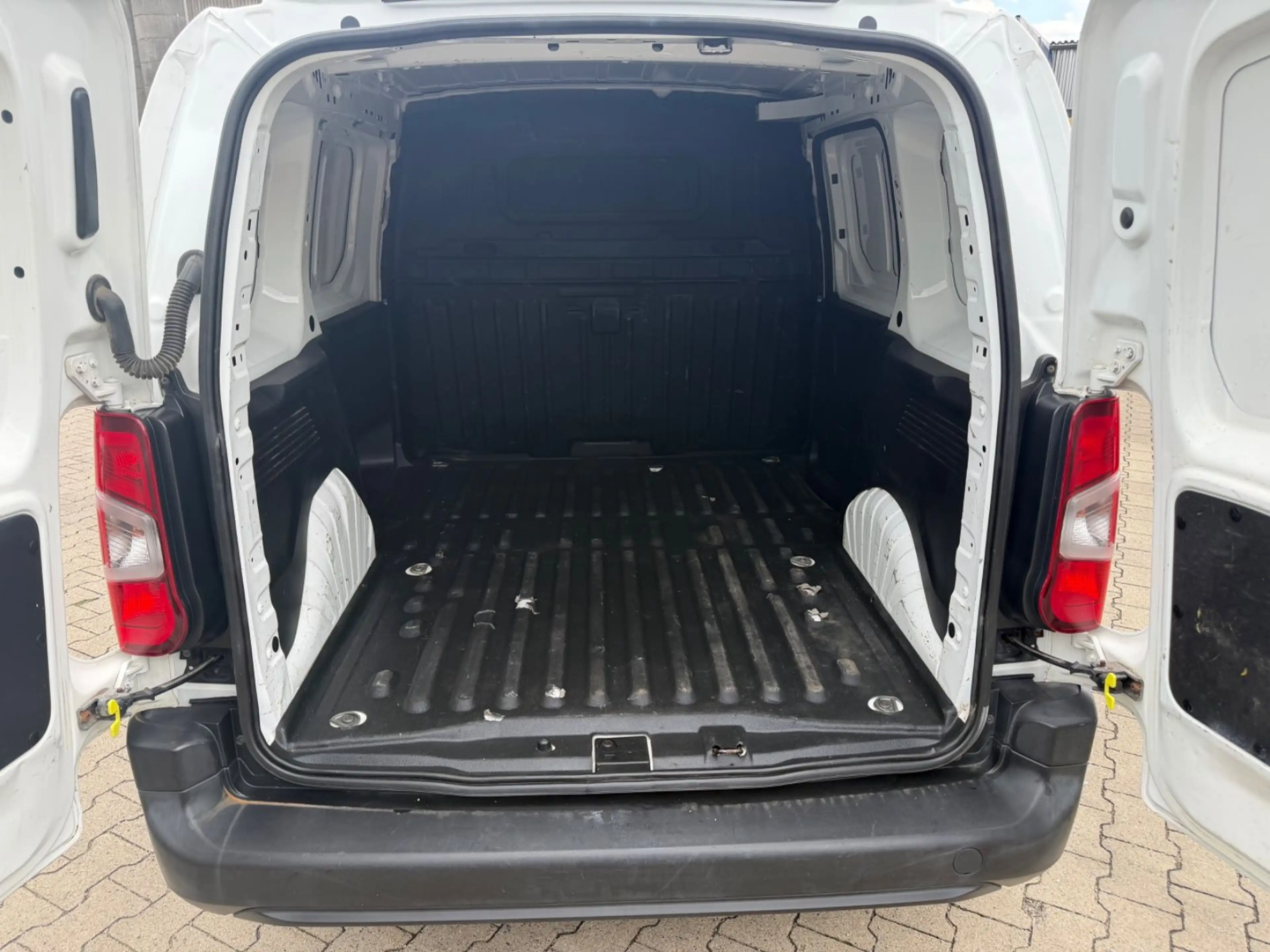 Citroen Berlingo Kasten Club M/L1/1,5/EURO6/KLIMA/TEMPOM — photo 12