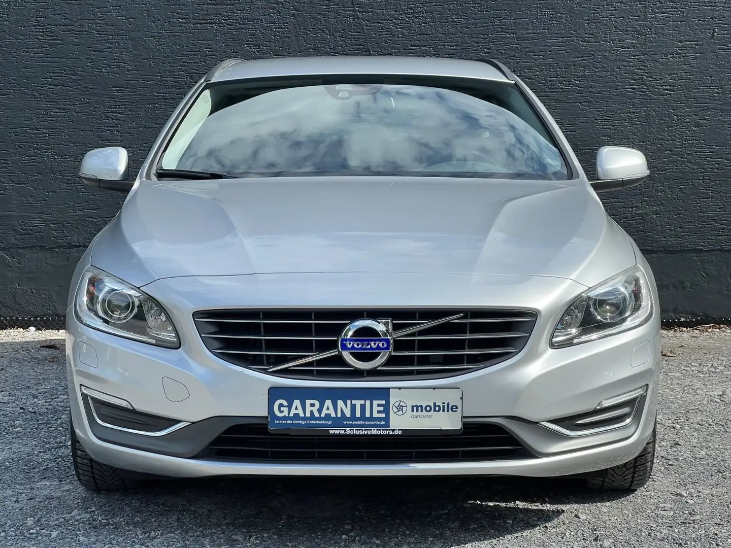 Volvo V60 Bi-Fuel 2.0 *CNG-ERDGAS* Navi SHZ LED Aut. Gris - 2