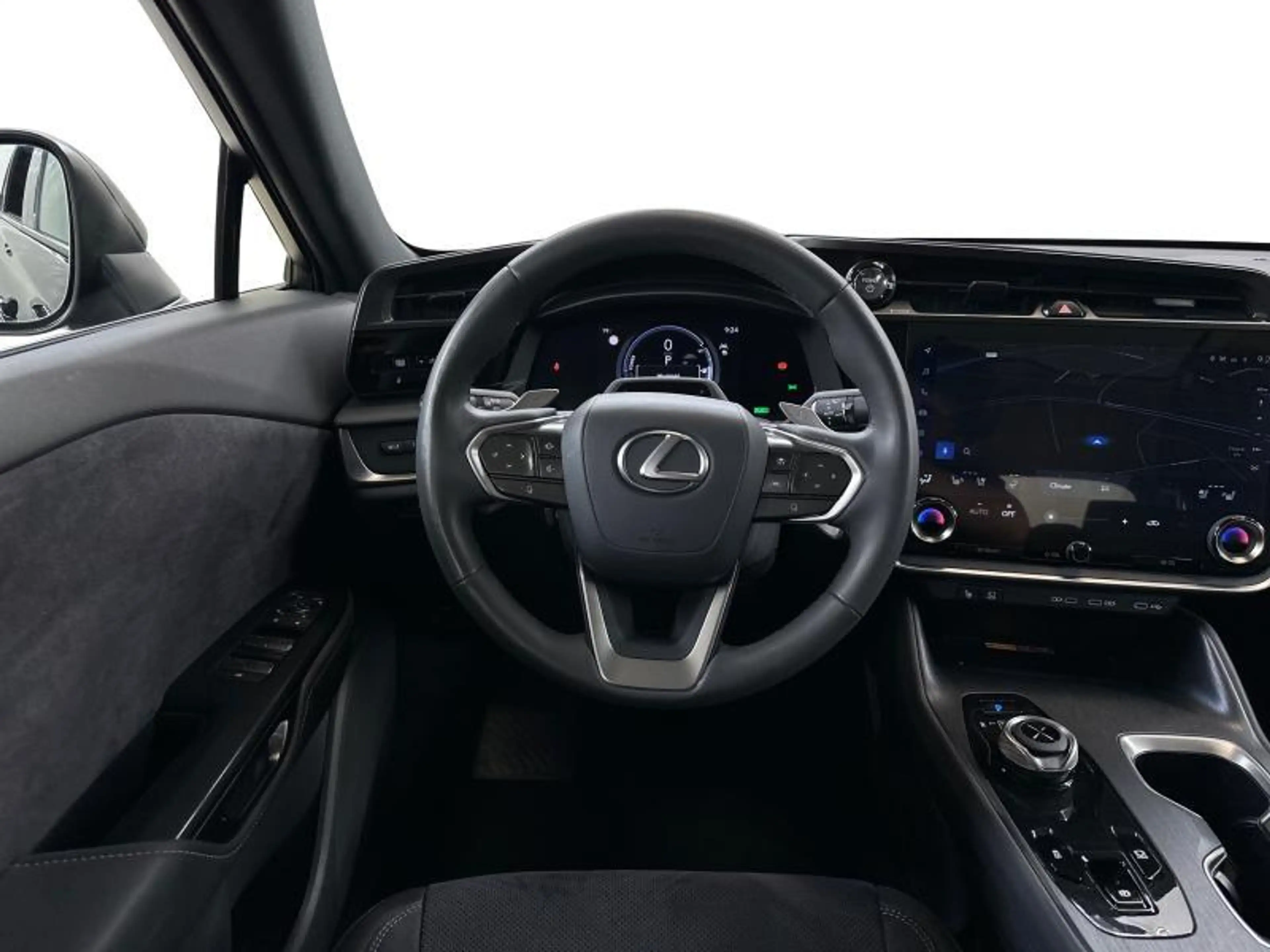 Lexus RZ Privilege | WLTP 395km | pano roof | mark levinson — photo 8
