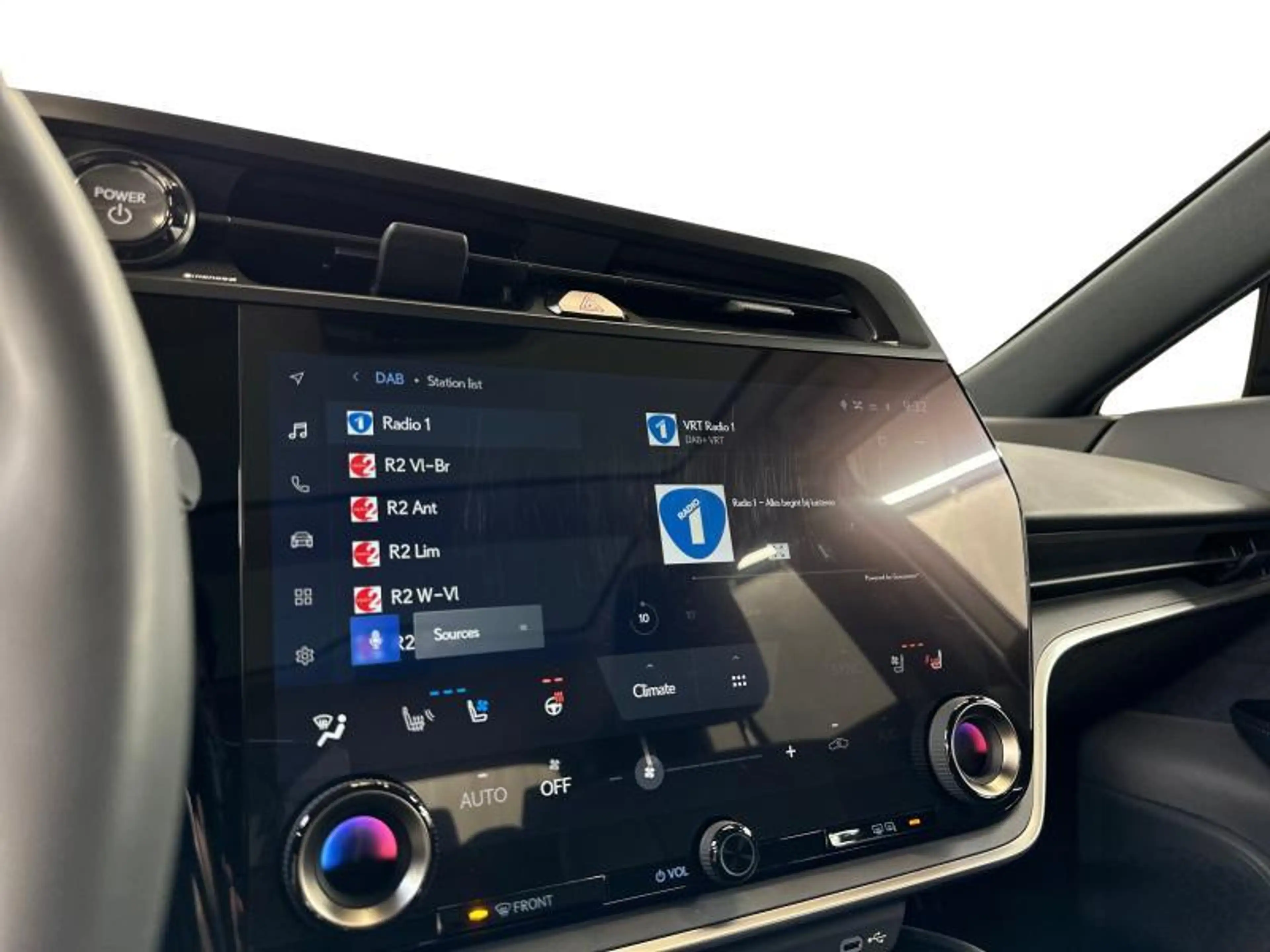 Lexus RZ Privilege | WLTP 395km | pano roof | mark levinson — photo 11