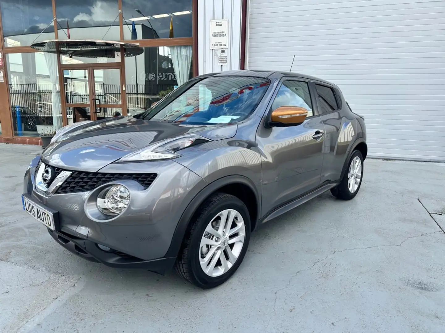Nissan Juke 1.5dCi N-Connecta 4x2 Grau - 2