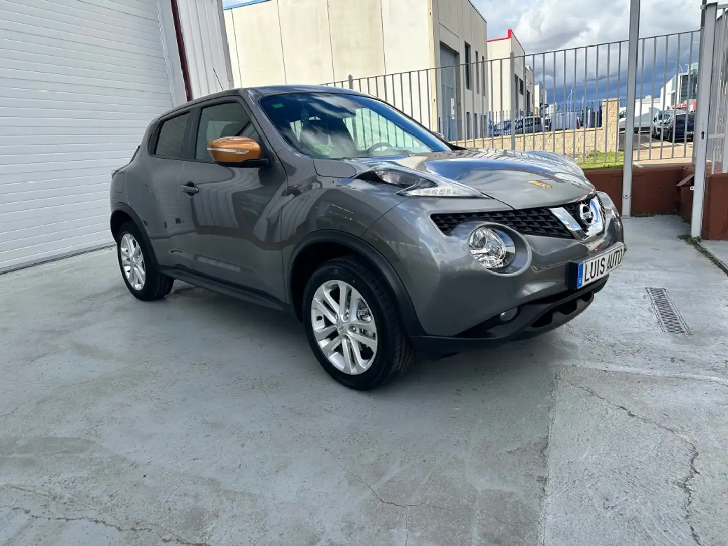 Nissan Juke 1.5dCi N-Connecta 4x2 Grau - 1