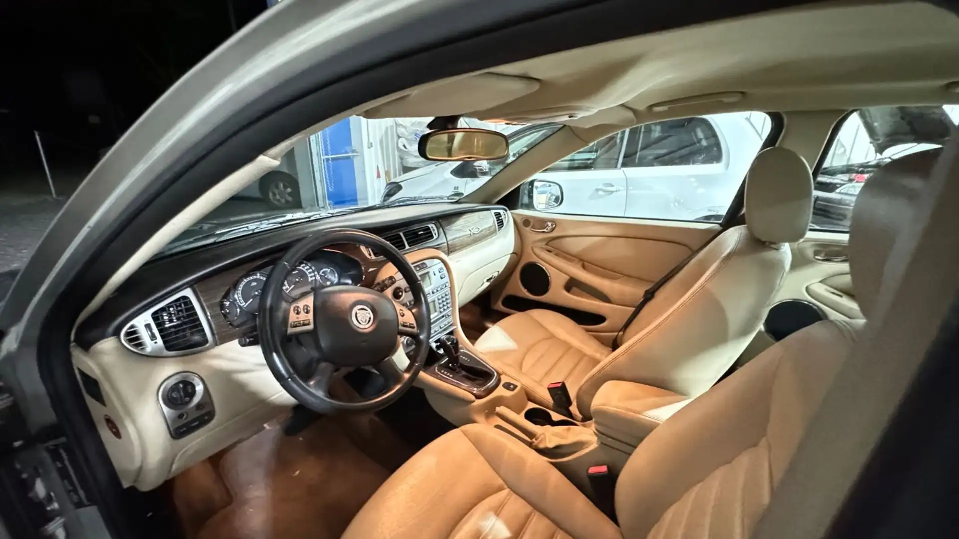 Jaguar X-Type 2.2 D Voll LederAutomTÜV8-26FP!ERST LESEN Gold - 1