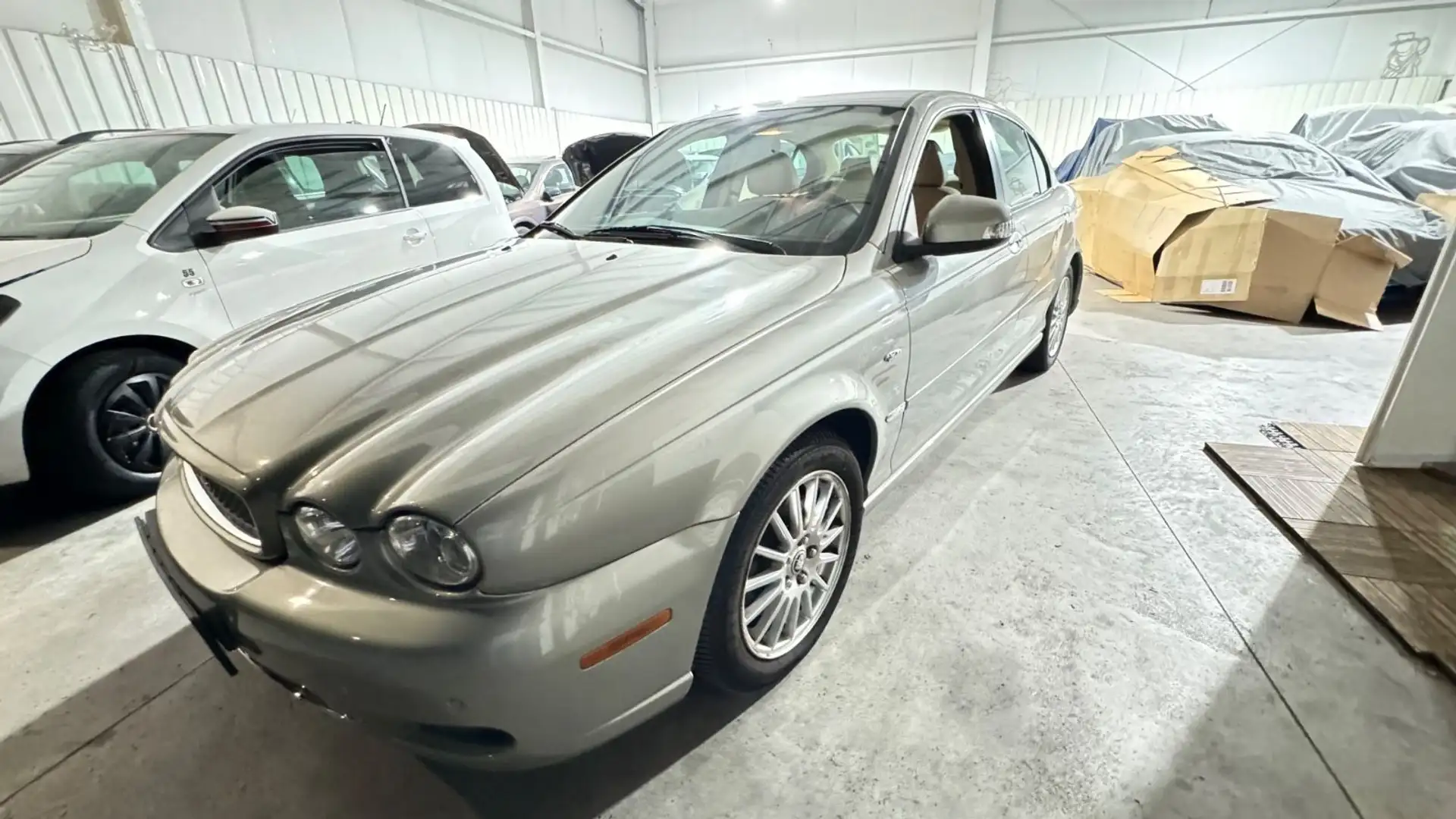 Jaguar X-Type 2.2 D Voll LederAutomTÜV8-26FP!ERST LESEN Gold - 2