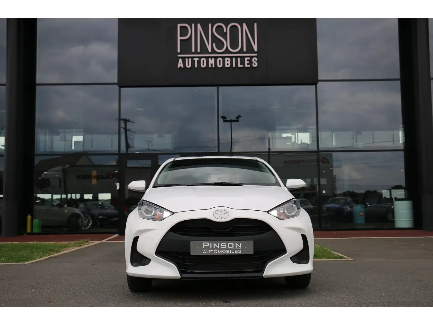 Toyota Yaris COMFORT PACK 1,5L BVA VVT-iE HYBRID 116 Blanc - 2