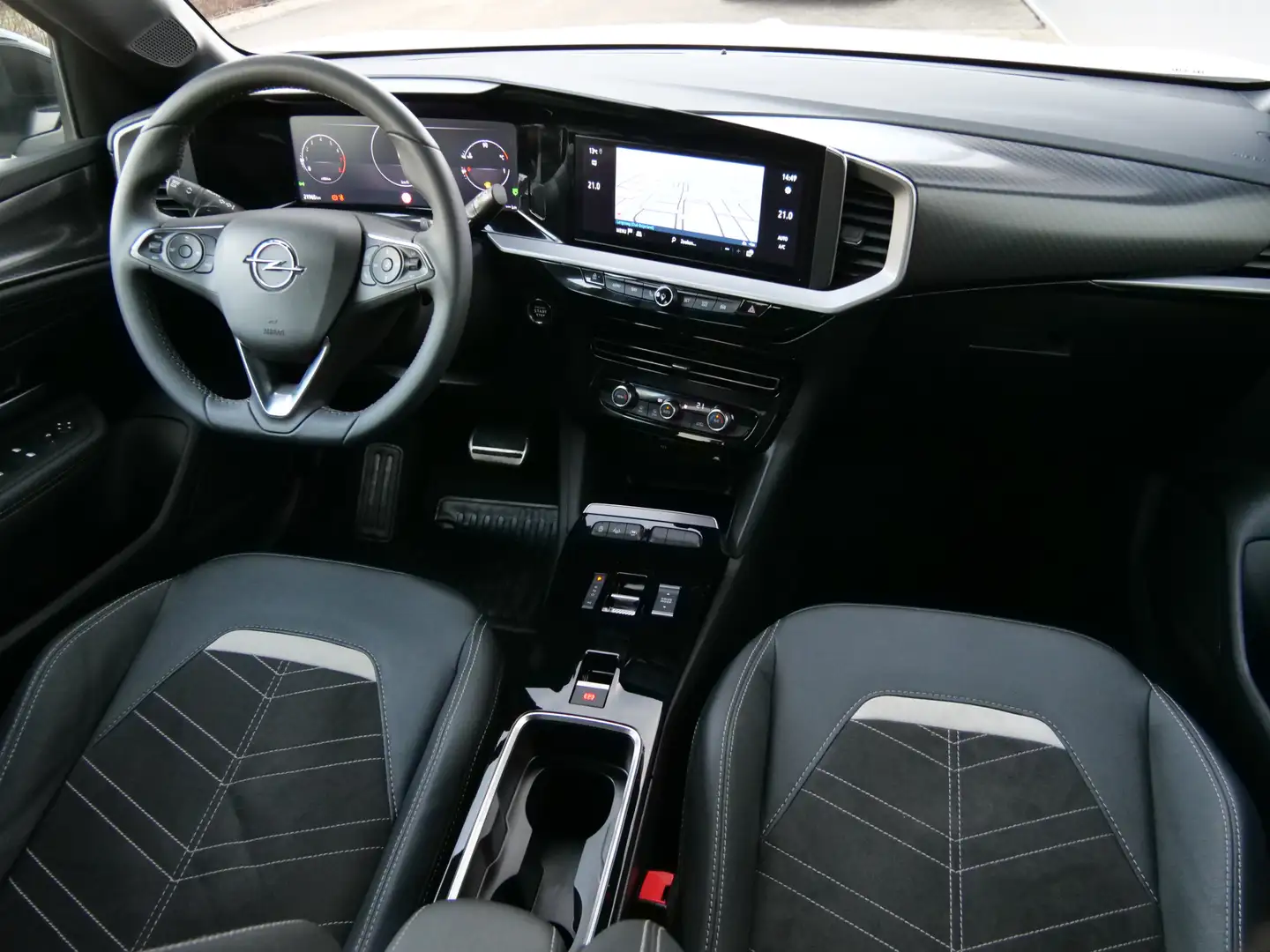 Opel Mokka 1.2 Turbo Business Elegance 130 Pk Automaat Navi / Weiß - 2