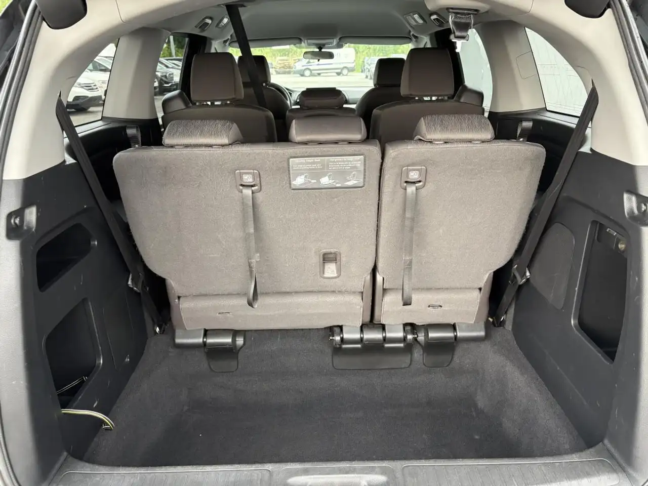 Honda Odyssey снимка Honda Odyssey