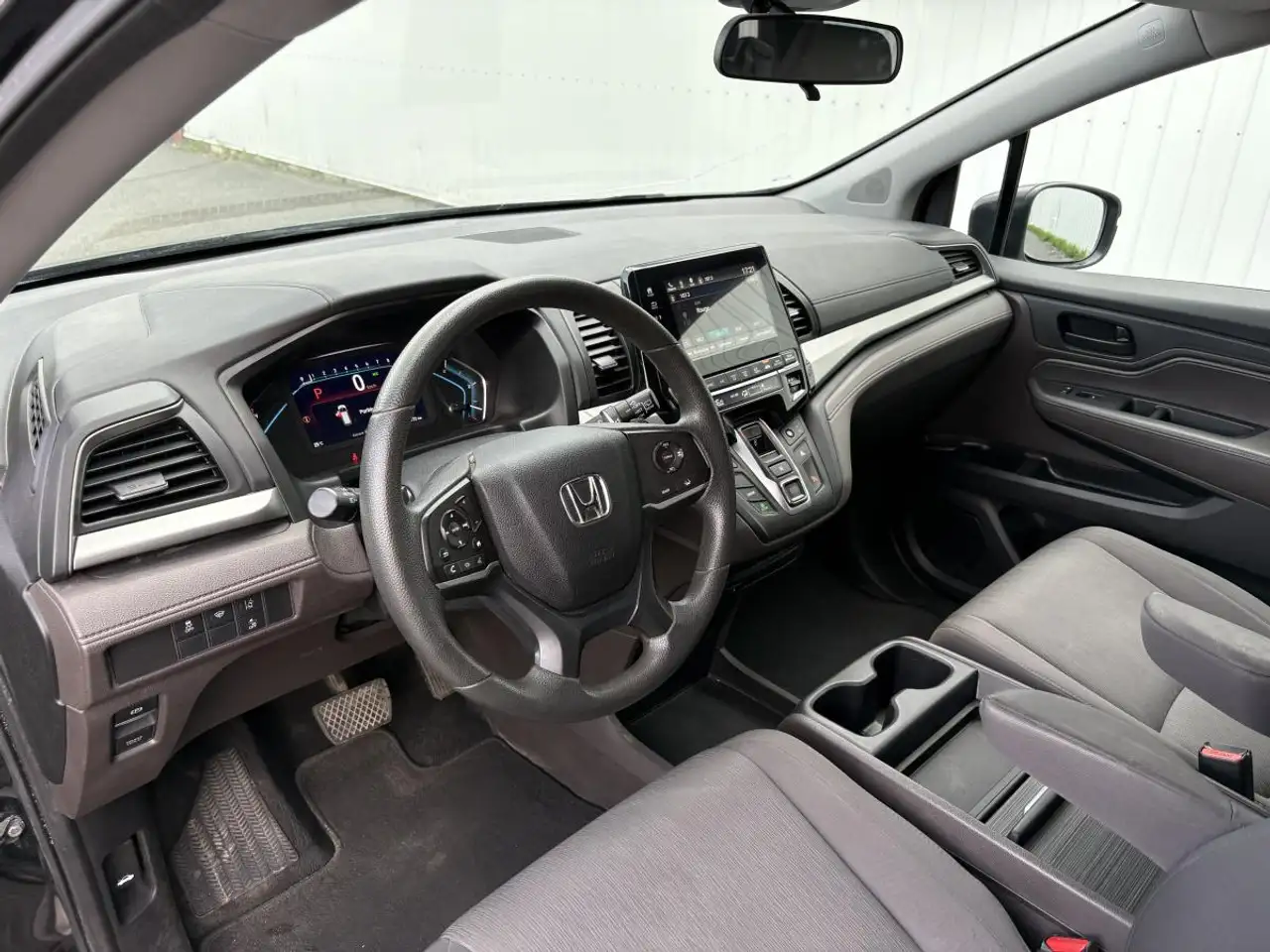 Honda Odyssey снимка Honda Odyssey