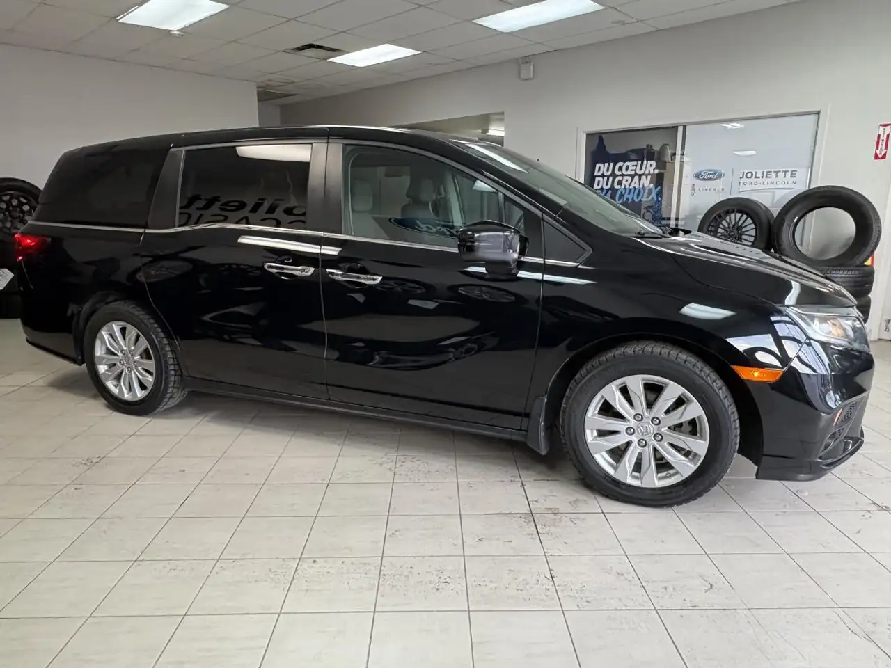 Honda Odyssey снимка Honda Odyssey