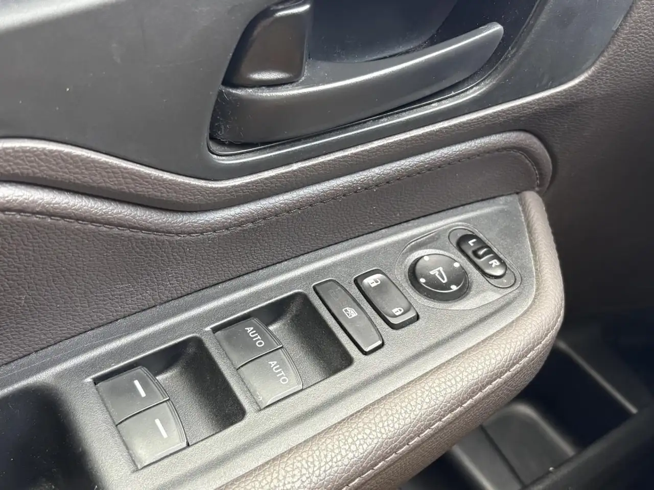 Honda Odyssey снимка Honda Odyssey