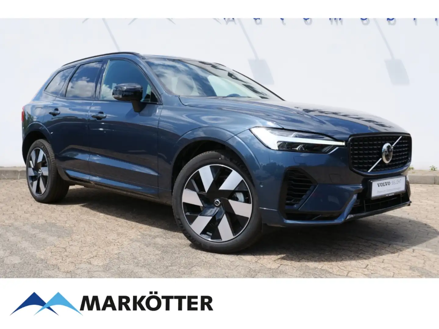 Volvo XC60 T8 Recharge AWD Plus Dark STHZ/PANO/360CAM Blau - 1
