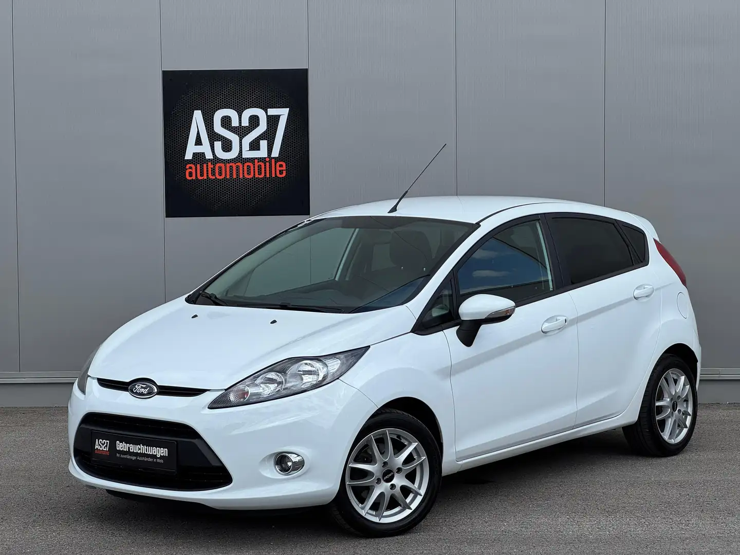 Ford Fiesta Trend Blanc - 1