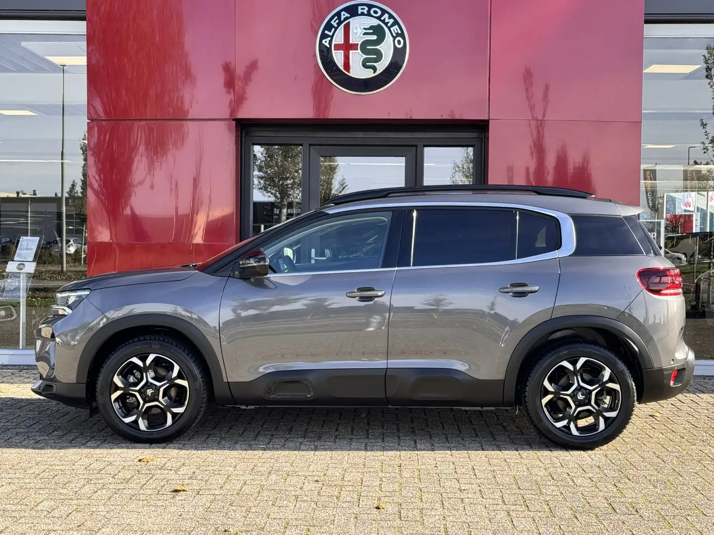 Citroen C5 Aircross 1.2 PureTech Plus | Camera | Stoelverwarming | Car Grijs - 2