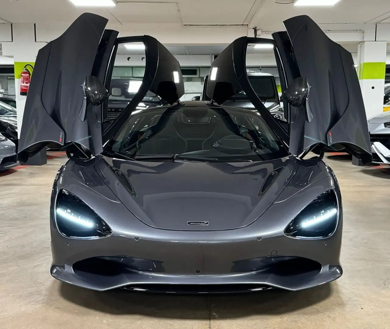 McLaren 750S COUPE MY25 CARBON EXT&INT B&W LIFT FULLOPT! Gris - 2