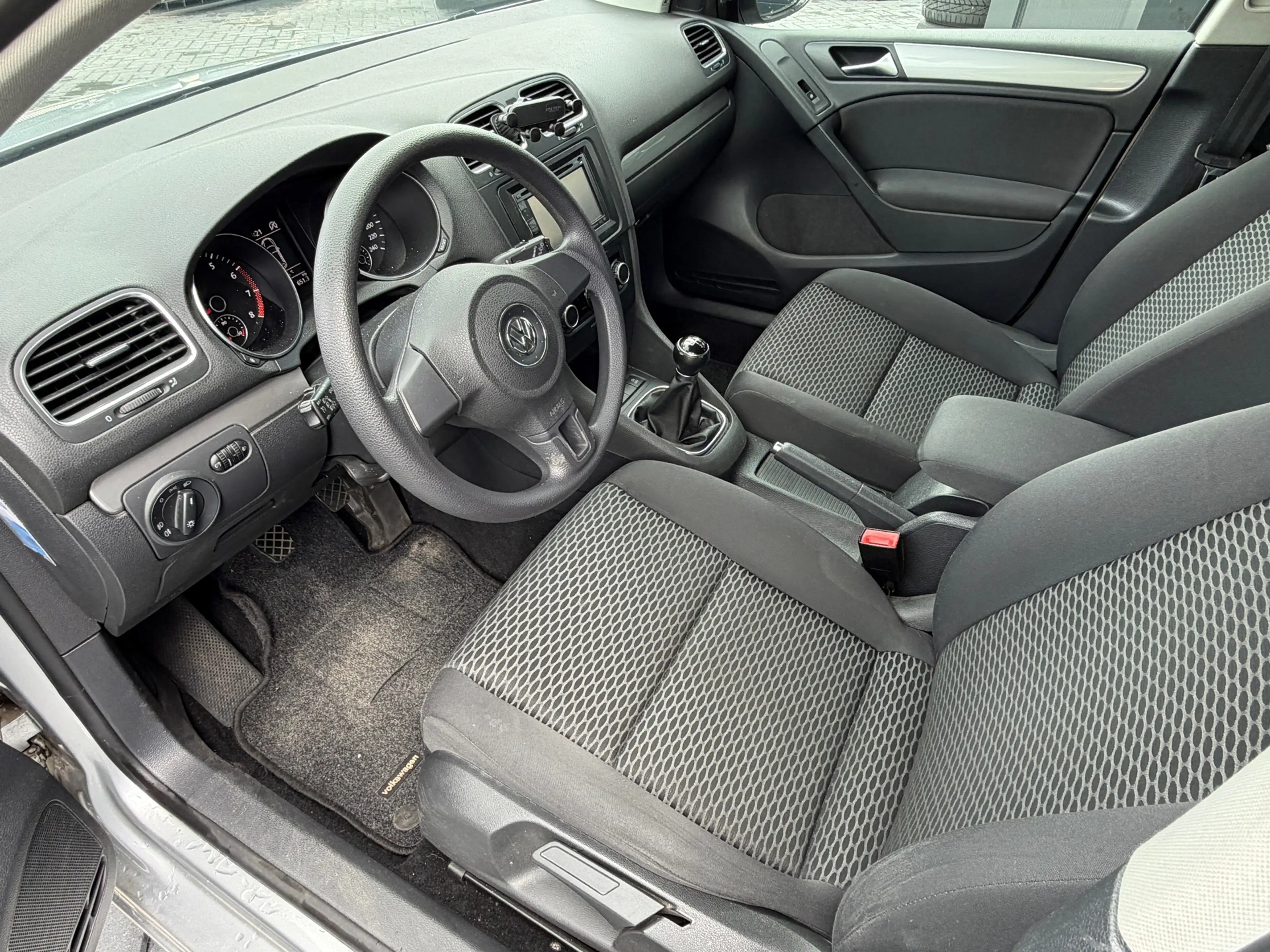 Volkswagen Golf 1.2 TSI Tour II BlueMotion Cruise|LM 19|Airco — photo 6