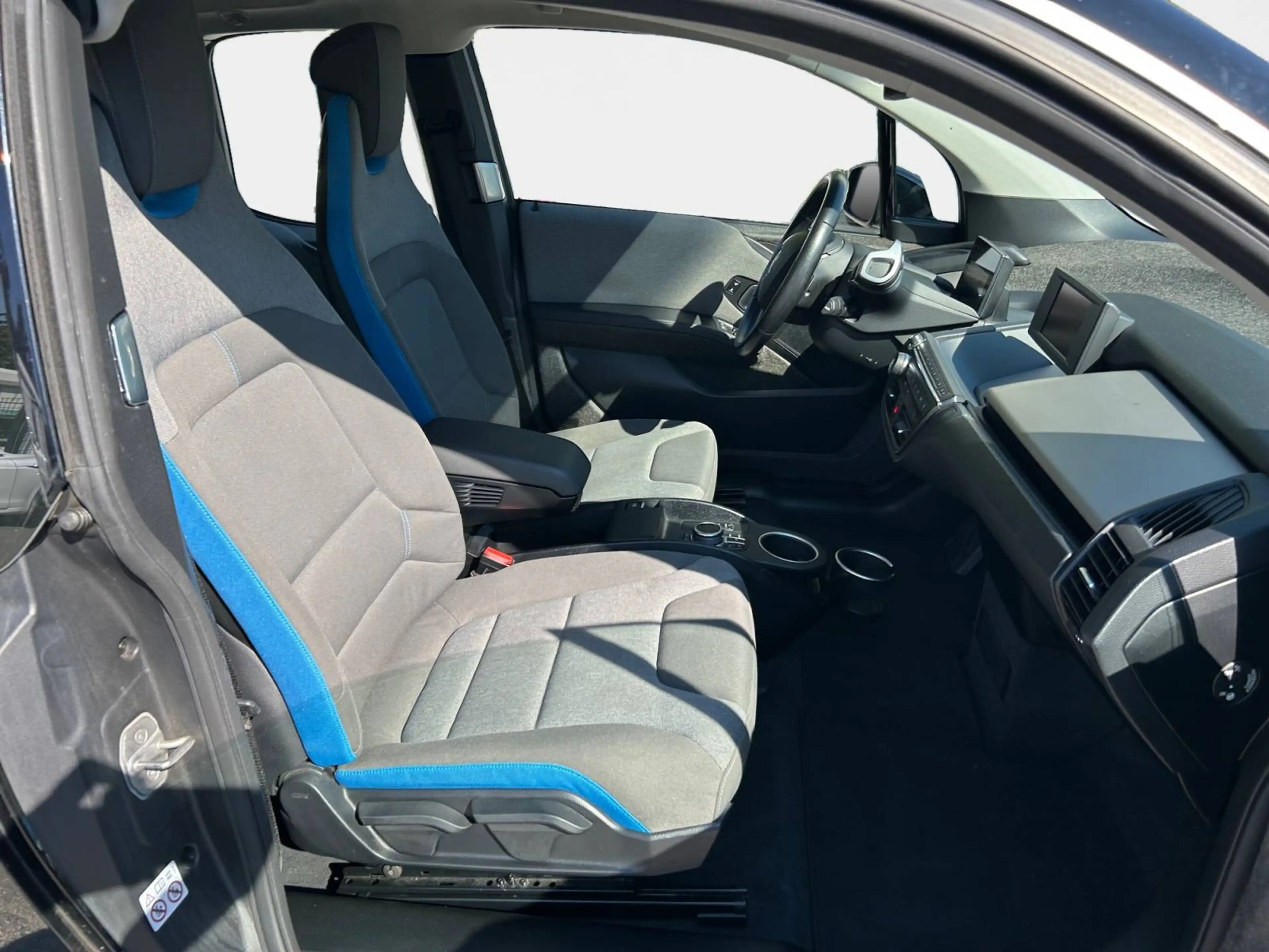 BMW i3 Basis — photo 15