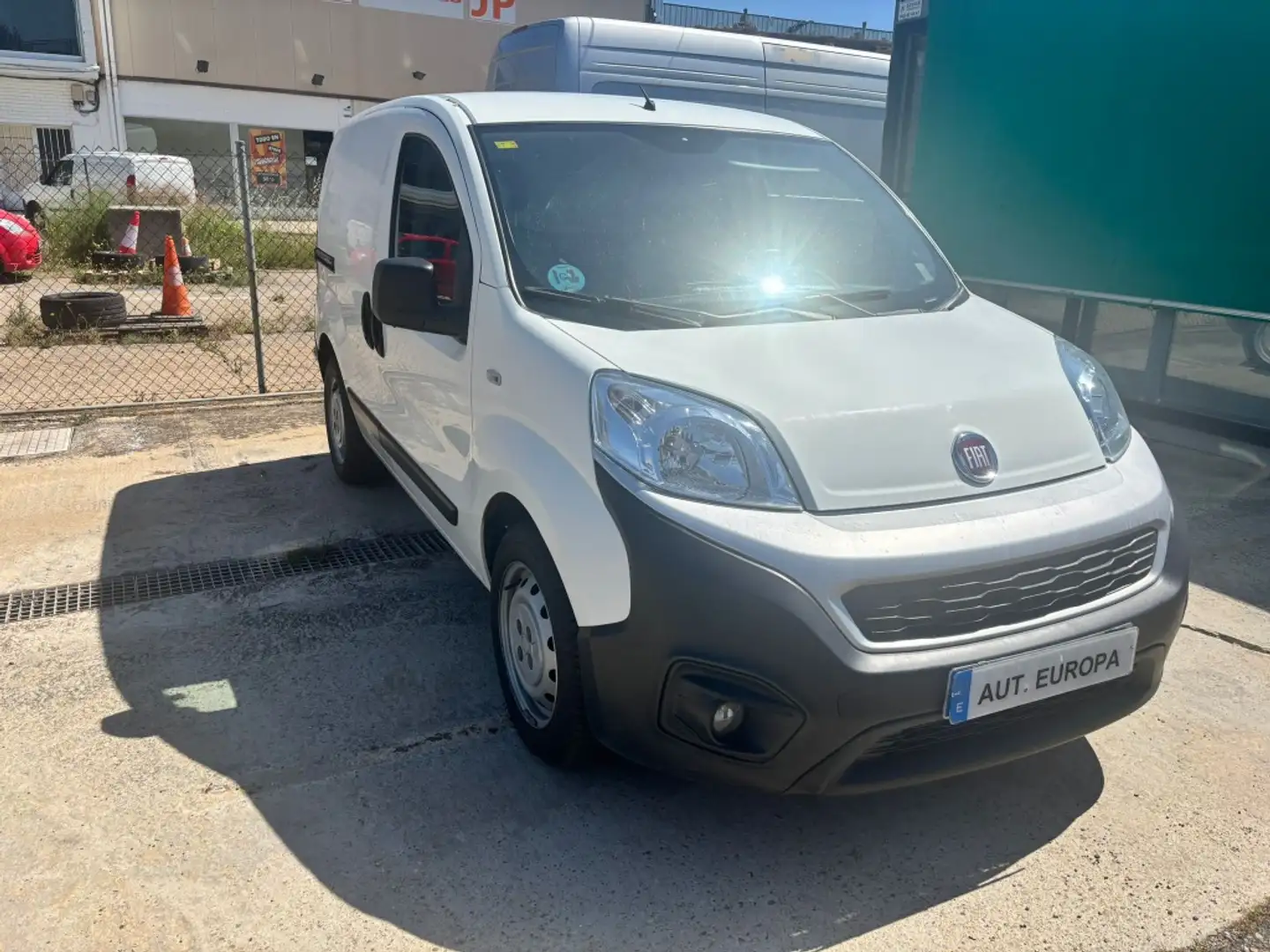 Fiat Fiorino Comercial Cargo 1.3Mjt SX Clase 2 59kW Blanco - 1