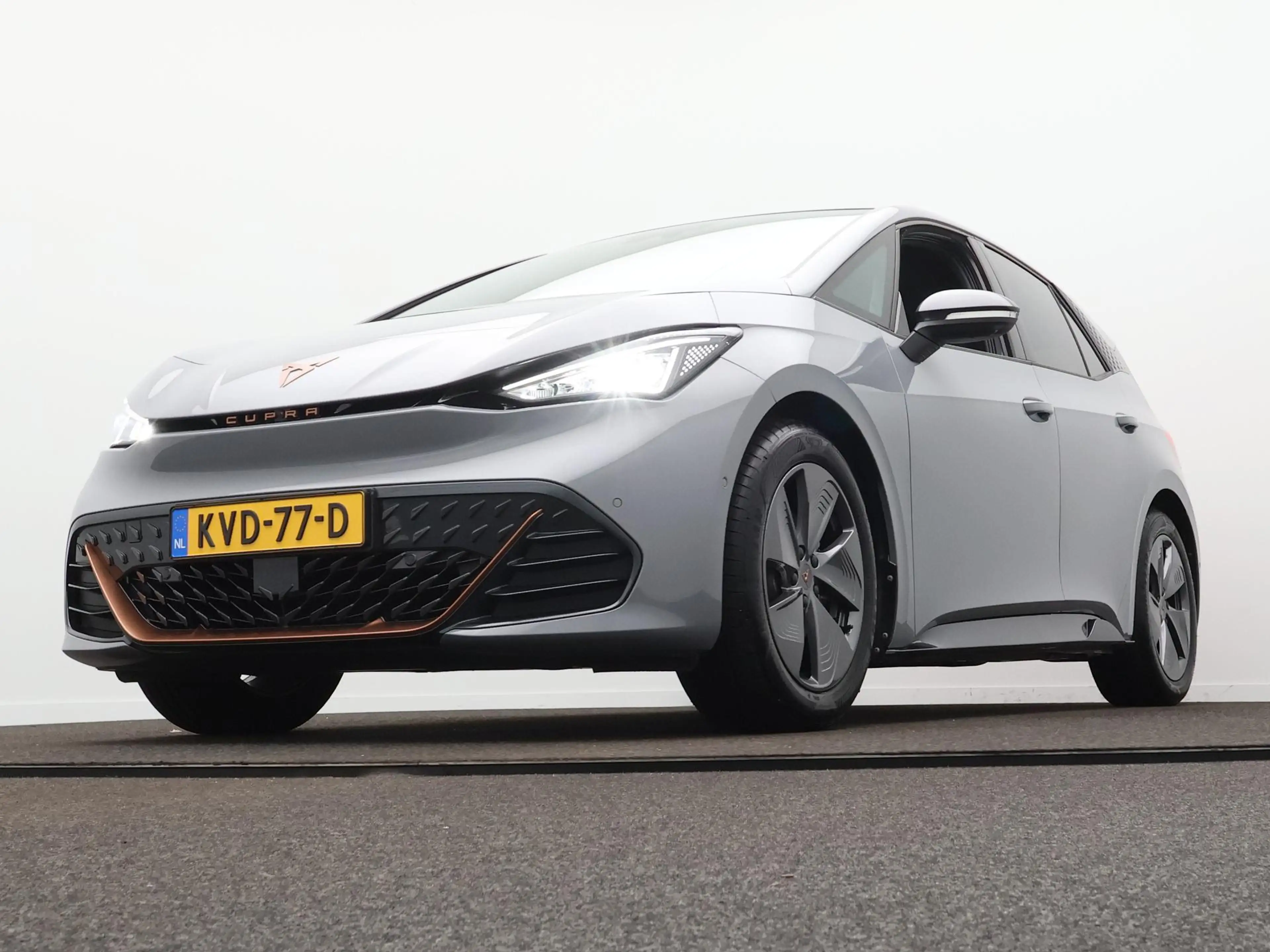 CUPRA Born Impulse 62 kWh Navigatie - Camera - Apple Carplay/ — photo 10