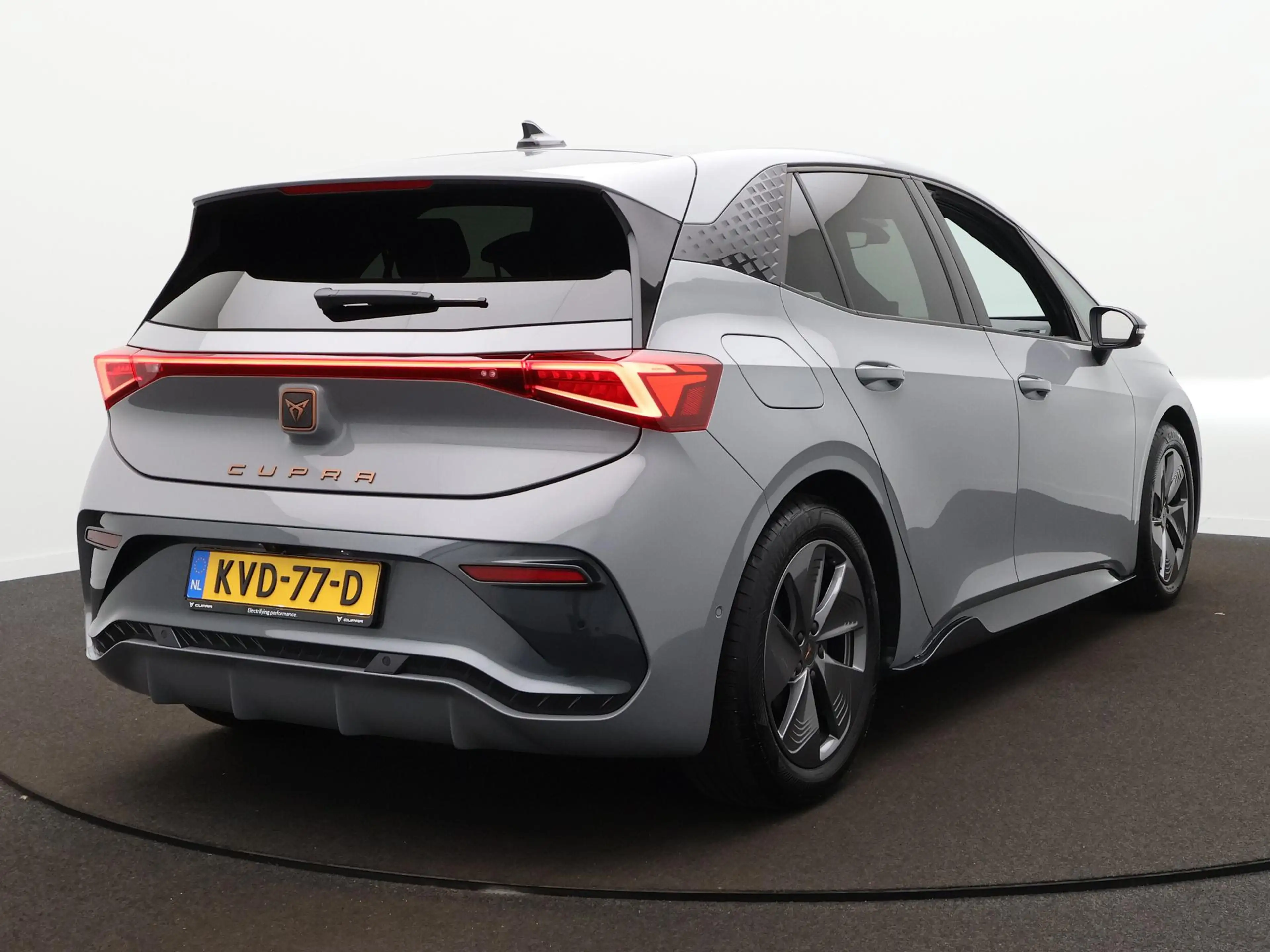 CUPRA Born Impulse 62 kWh Navigatie - Camera - Apple Carplay/ — photo 6