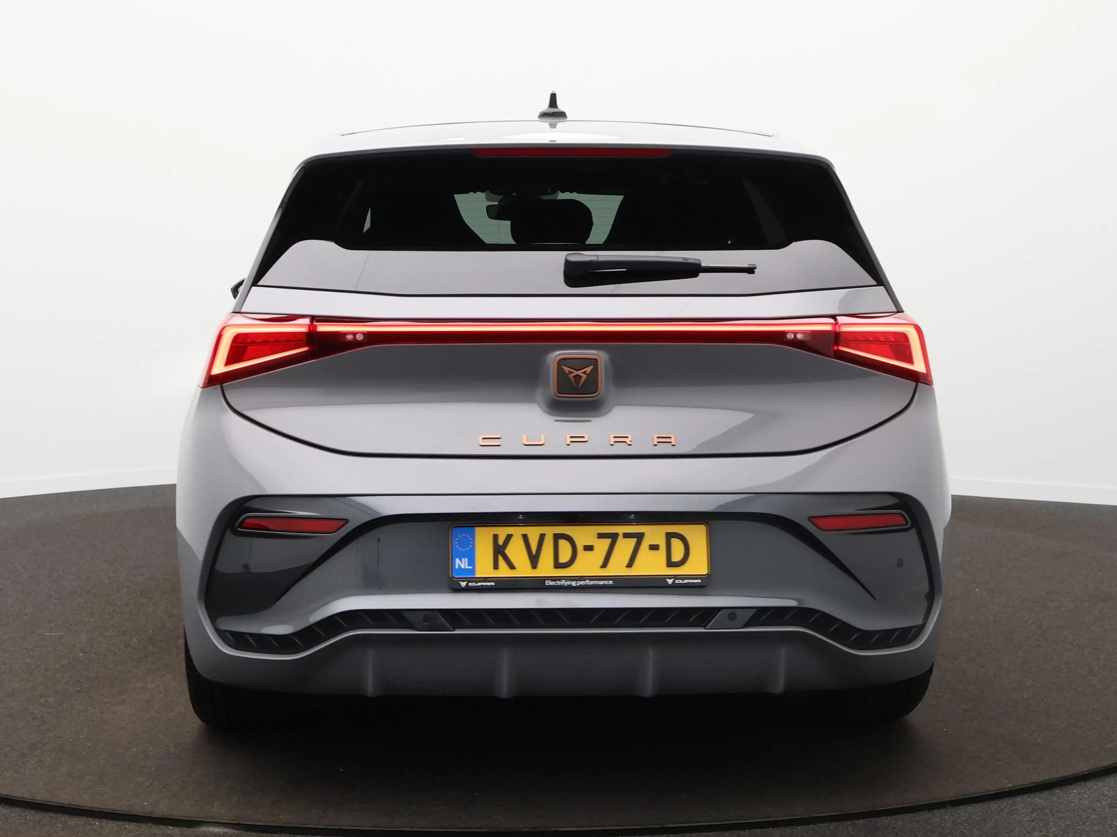 CUPRA Born Impulse 62 kWh Navigatie - Camera - Apple Carplay/ — photo 7