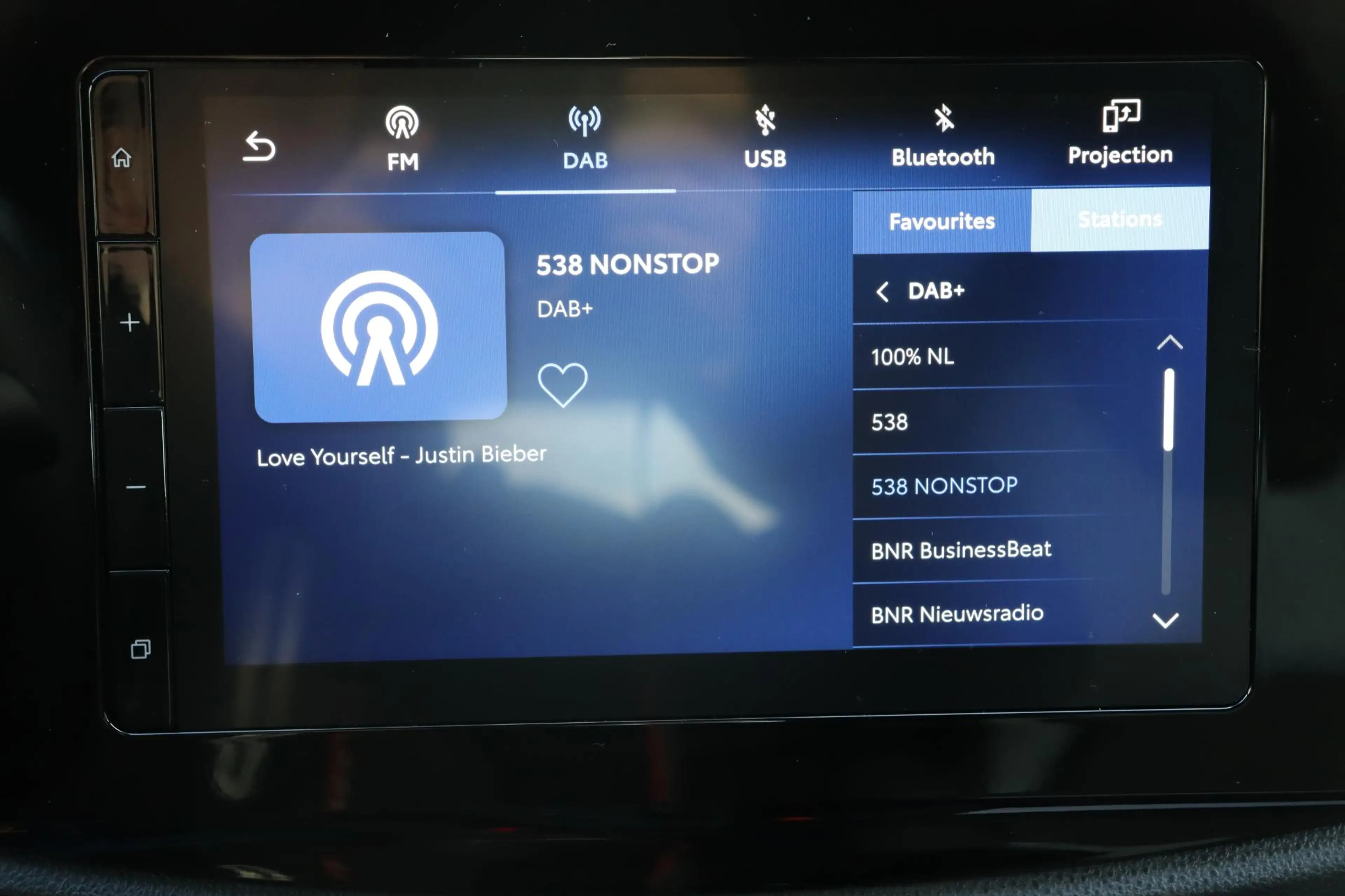Toyota Aygo X Hybrid 115 play, Nieuw en snel leverbaar Nieuw en — photo 6