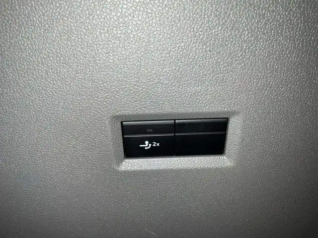 Volkswagen T7 Caravelle Life+Kurz+DSG+9Sitze+LED