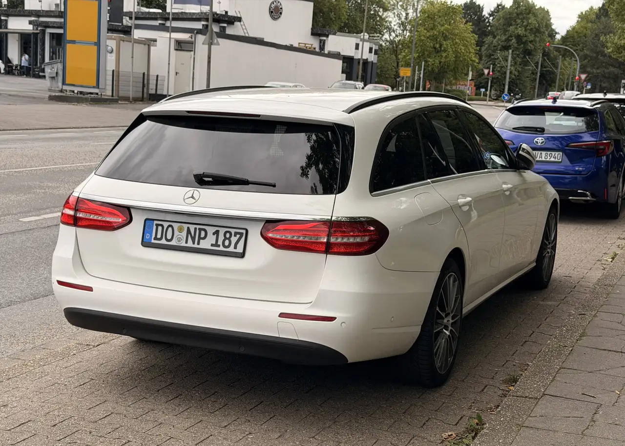 Mercedes-Benz E 220