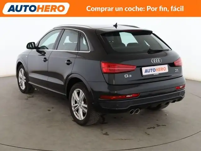 Audi Q3 view 4