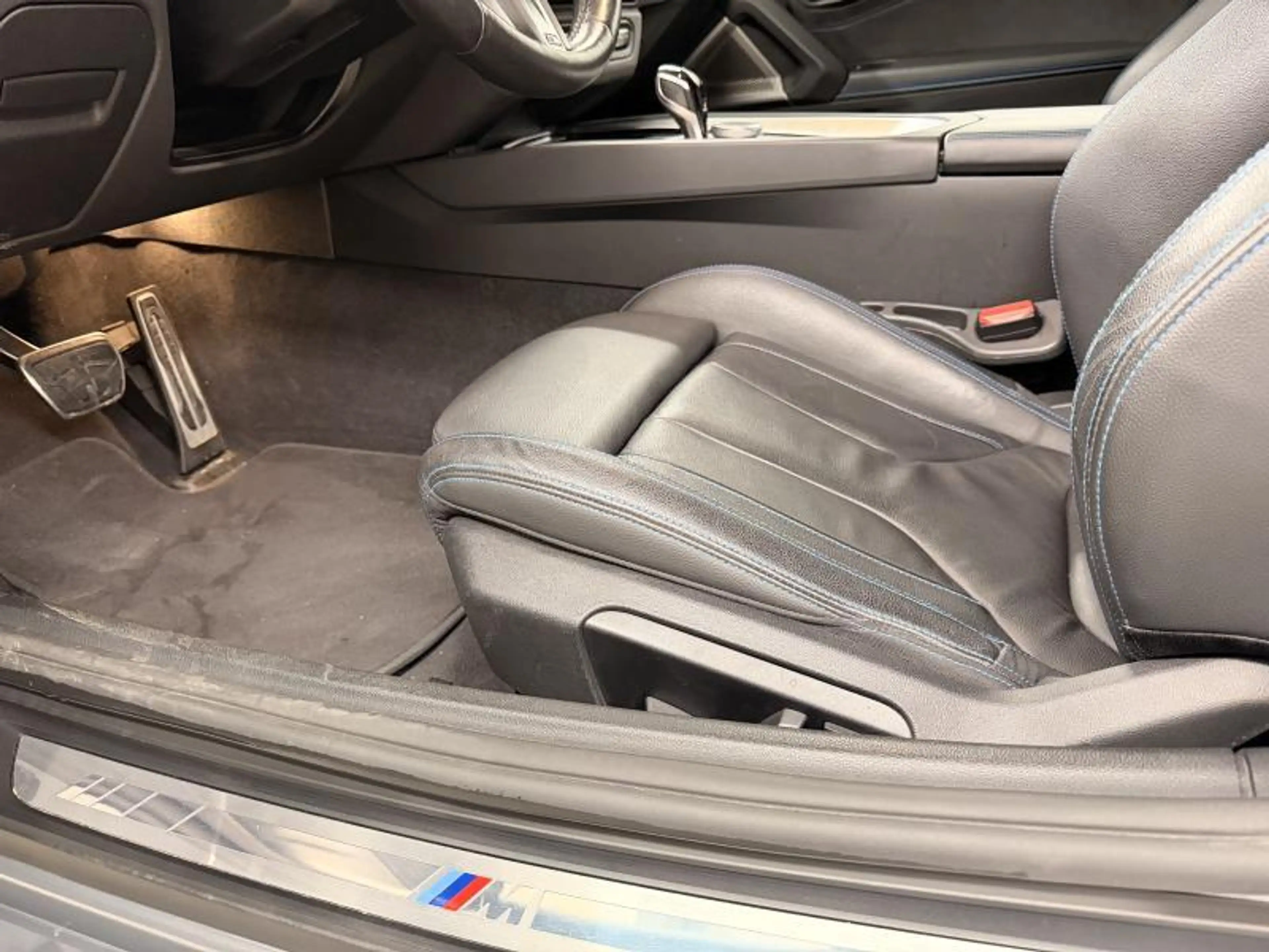 BMW Z4 sDrive 2.0i — photo 13