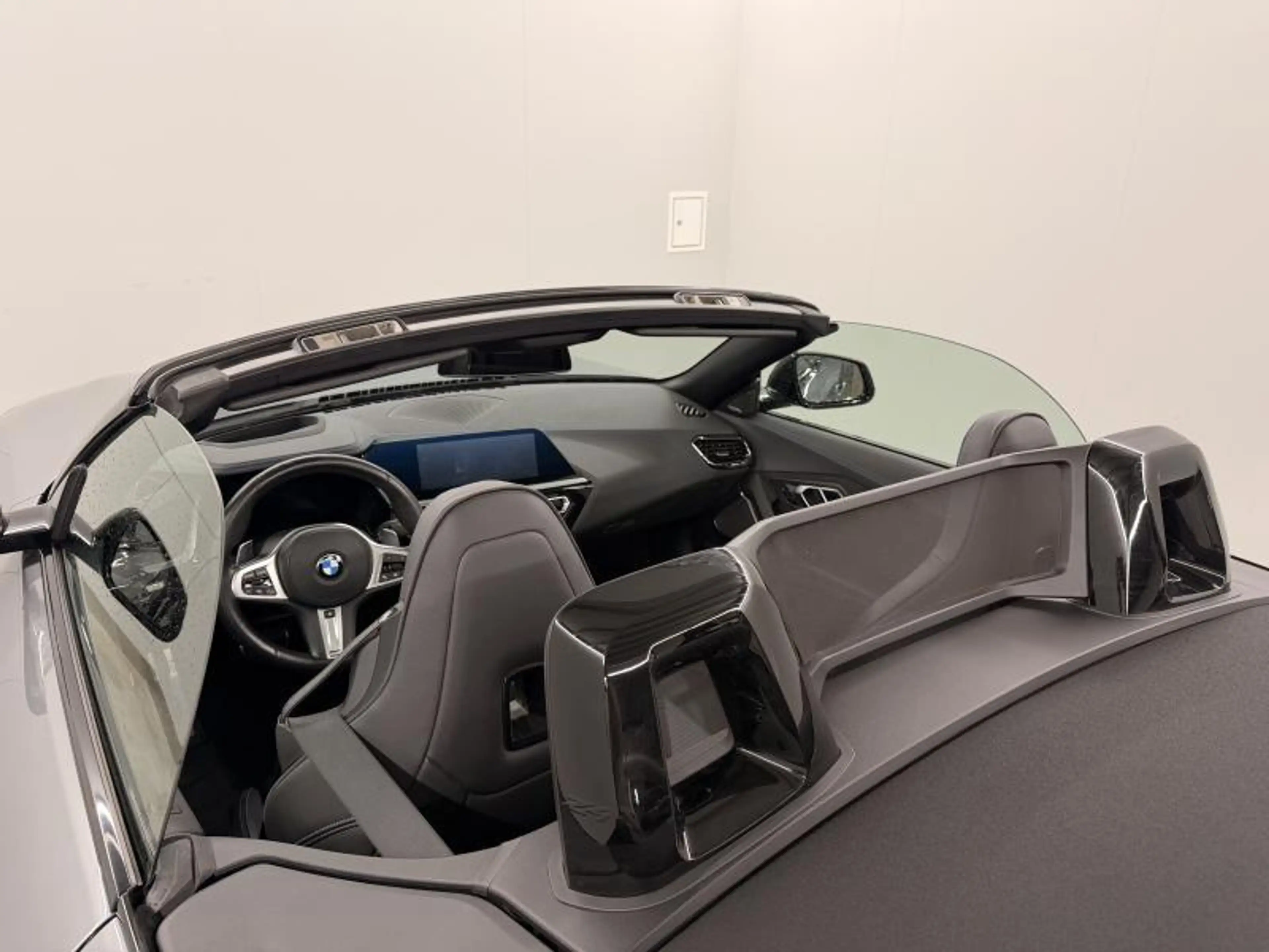 BMW Z4 sDrive 2.0i — photo 8