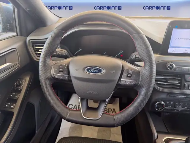 Ford Focus view 12