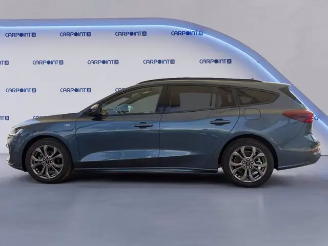 Ford Focus view 2