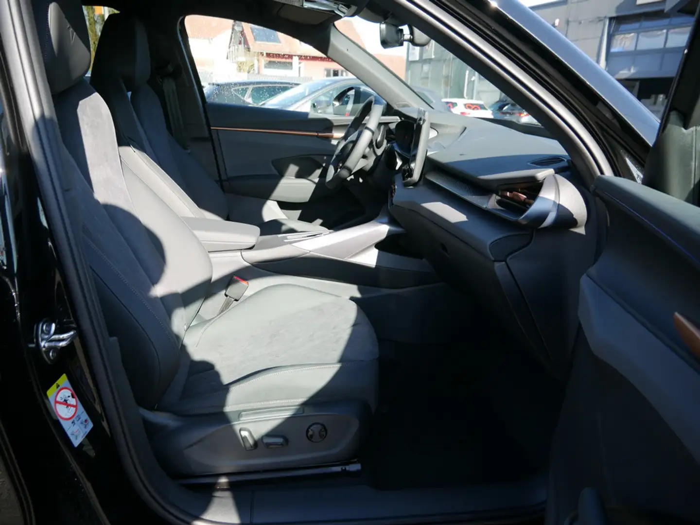 CUPRA Terramar 2.0 TSI 4Drive SHZ KAMERA ACC LED Schwarz - 2