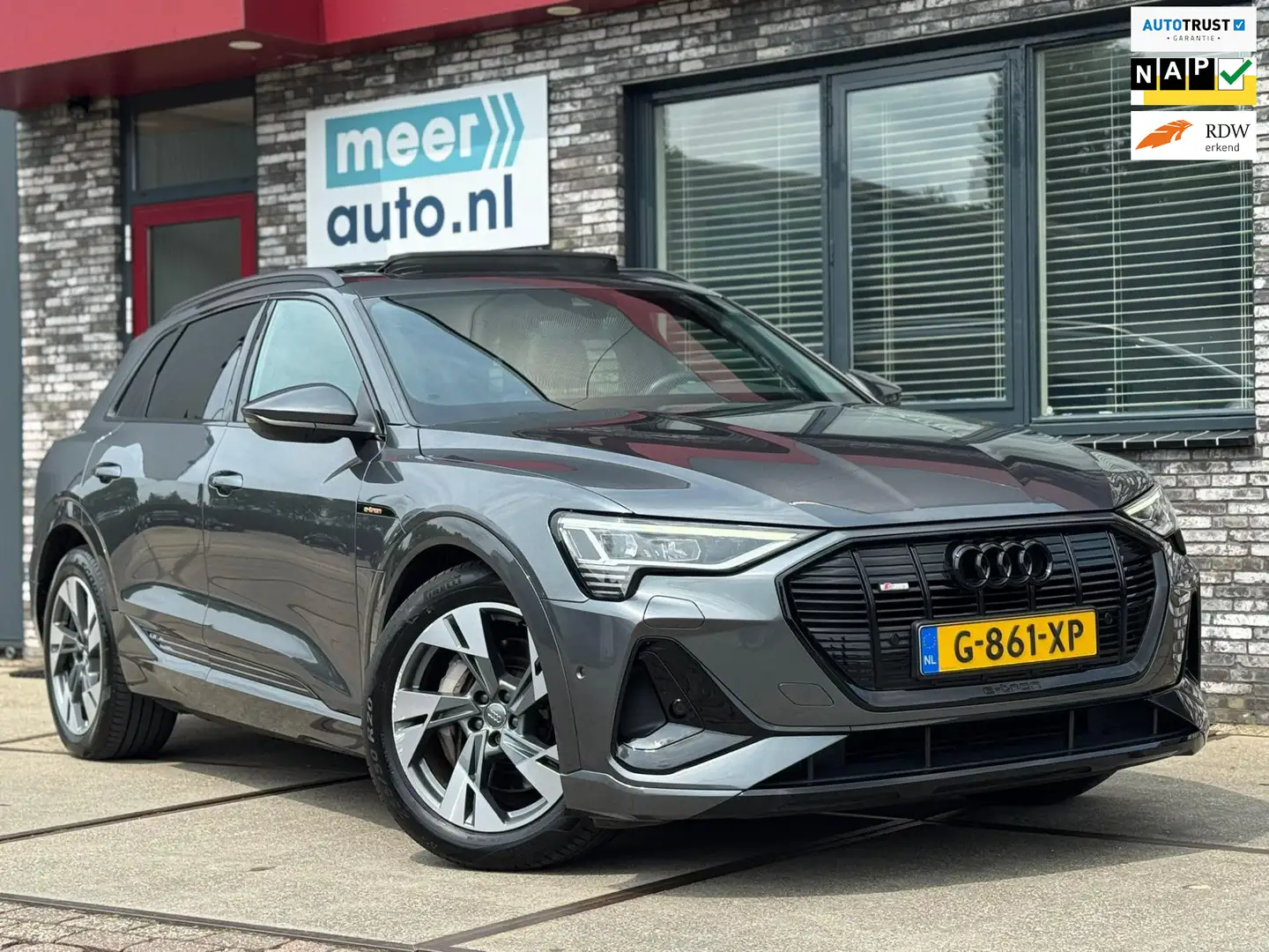 Audi e-tron EDITION BLACK S-LINE l CAMERA l TREKHAAK l PANO l Gris - 1